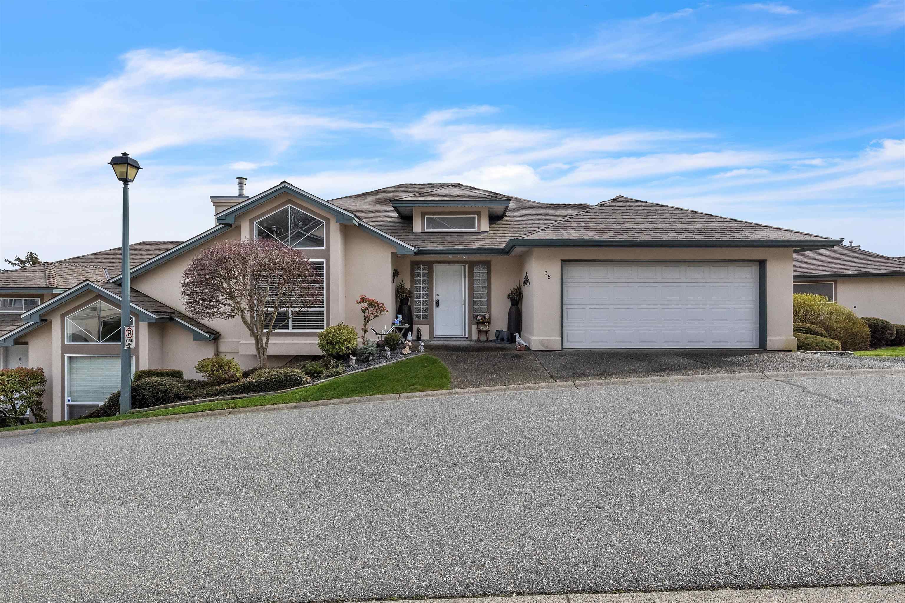 35 - 8590 Sunrise Drive, Chilliwack, V2R 3Z4 — photo 1