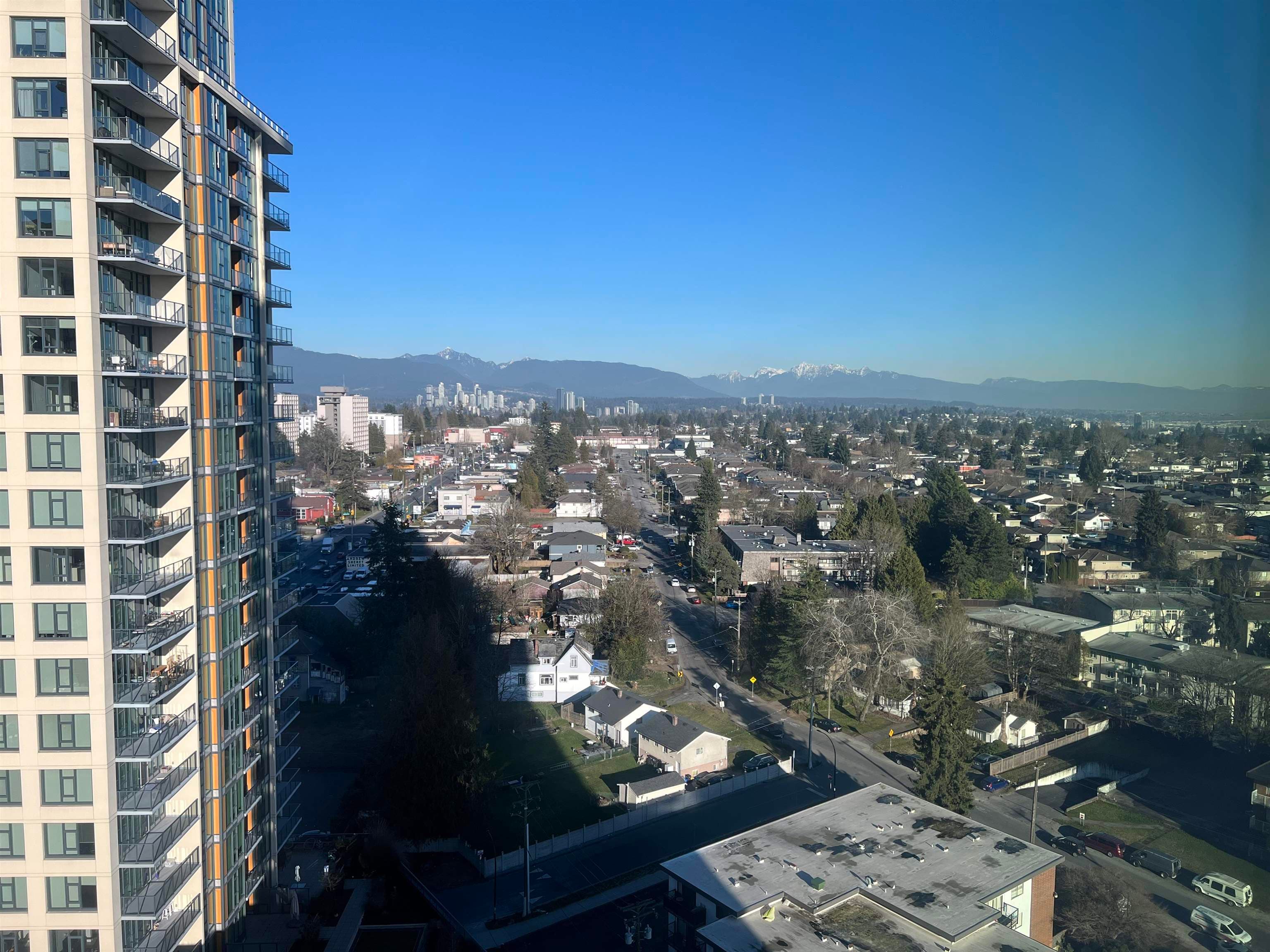 1702 - 7388 Kingsway Avenue, Burnaby, V3N 0G9 — photo 2