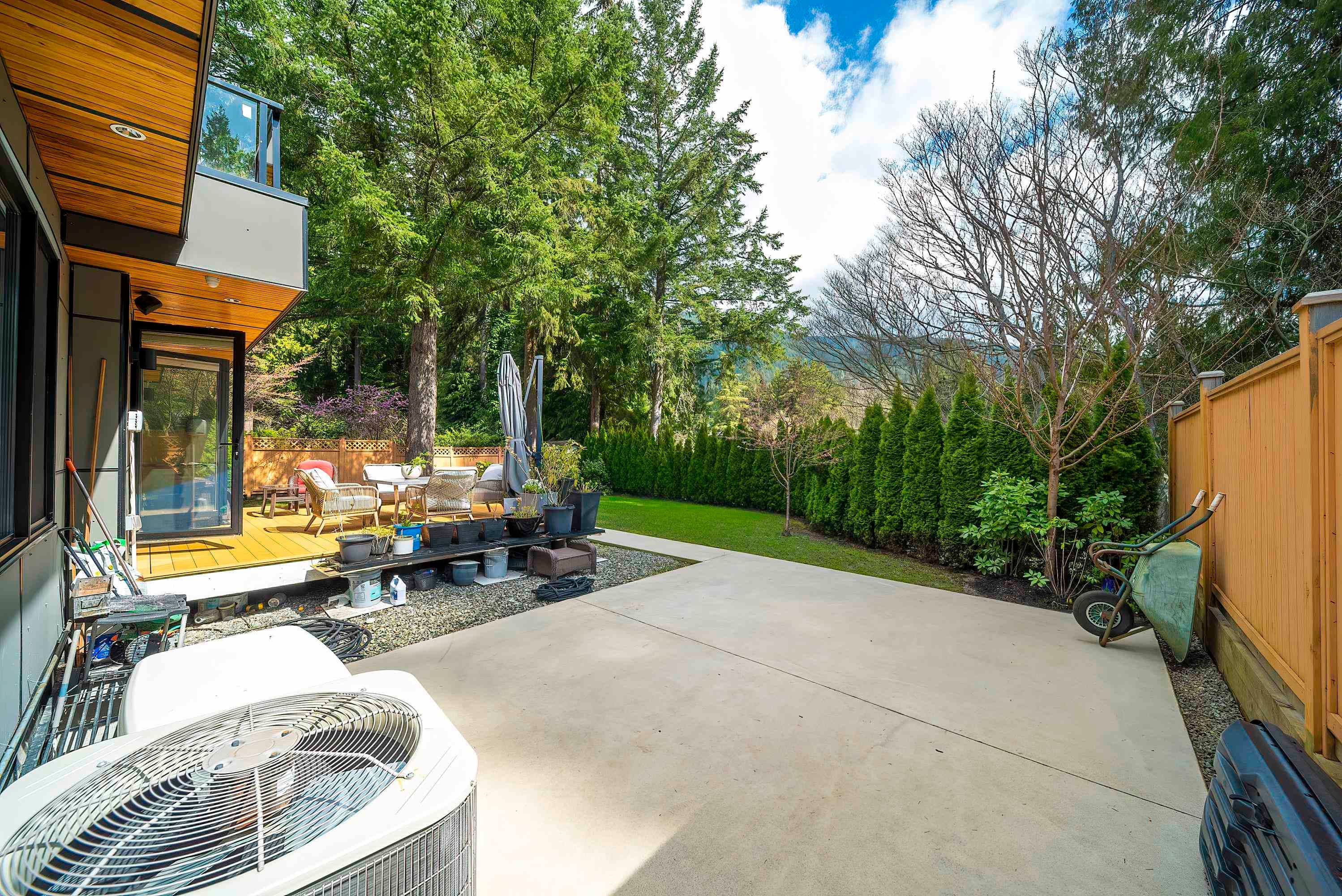 4538 Timberline Place, North Vancouver, V7R 4G2 — photo 4