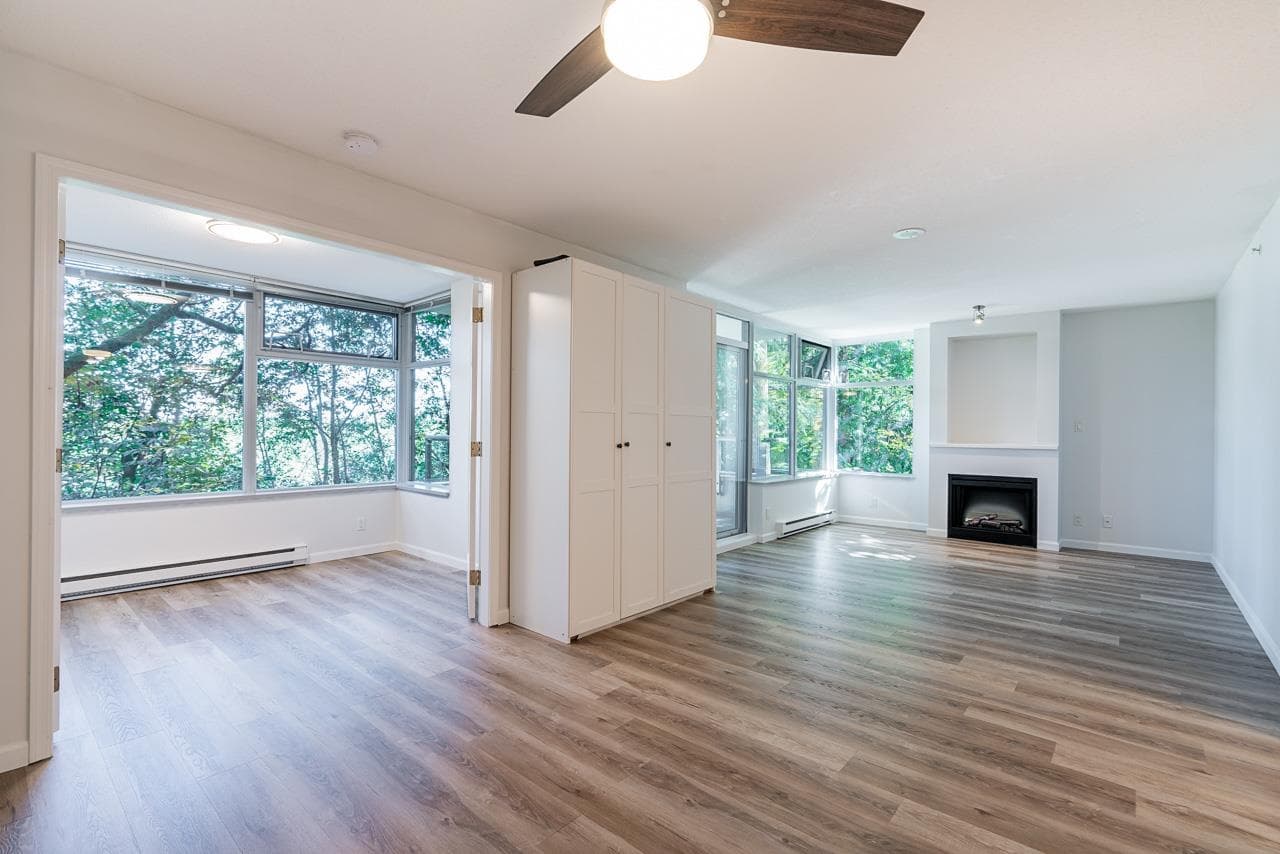 005 - 9298 University Crescent, Burnaby, V5A 4X8 — photo 2