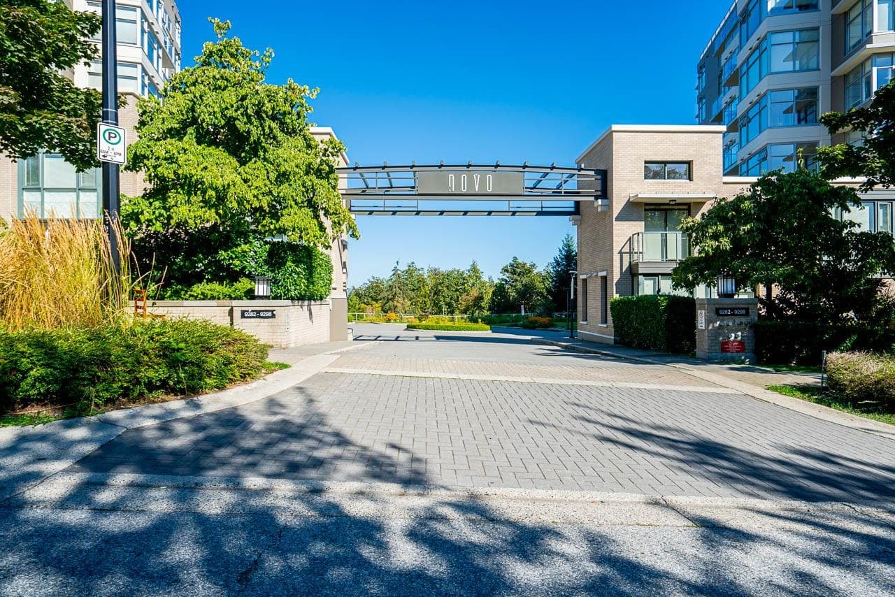 005 - 9298 University Crescent, Burnaby, V5A 4X8 — photo 3