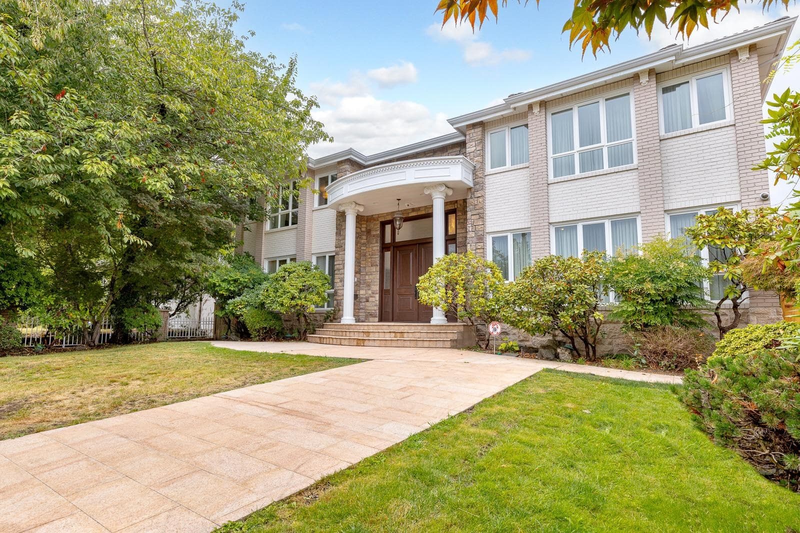 6968 Churchill Street, Vancouver, V6P 5B3 — photo 1