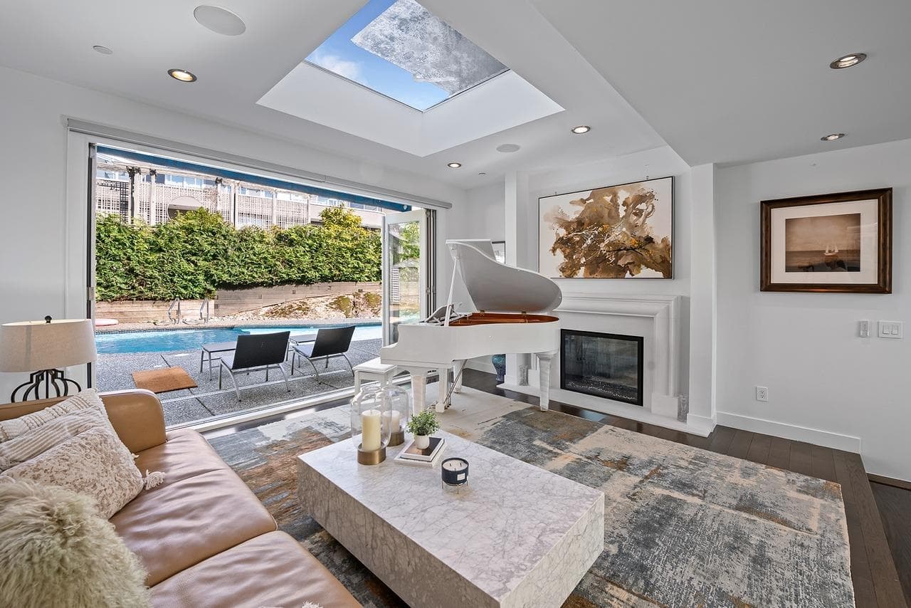 985 Eyremount Drive, West Vancouver, V7S 2B4 — photo 4
