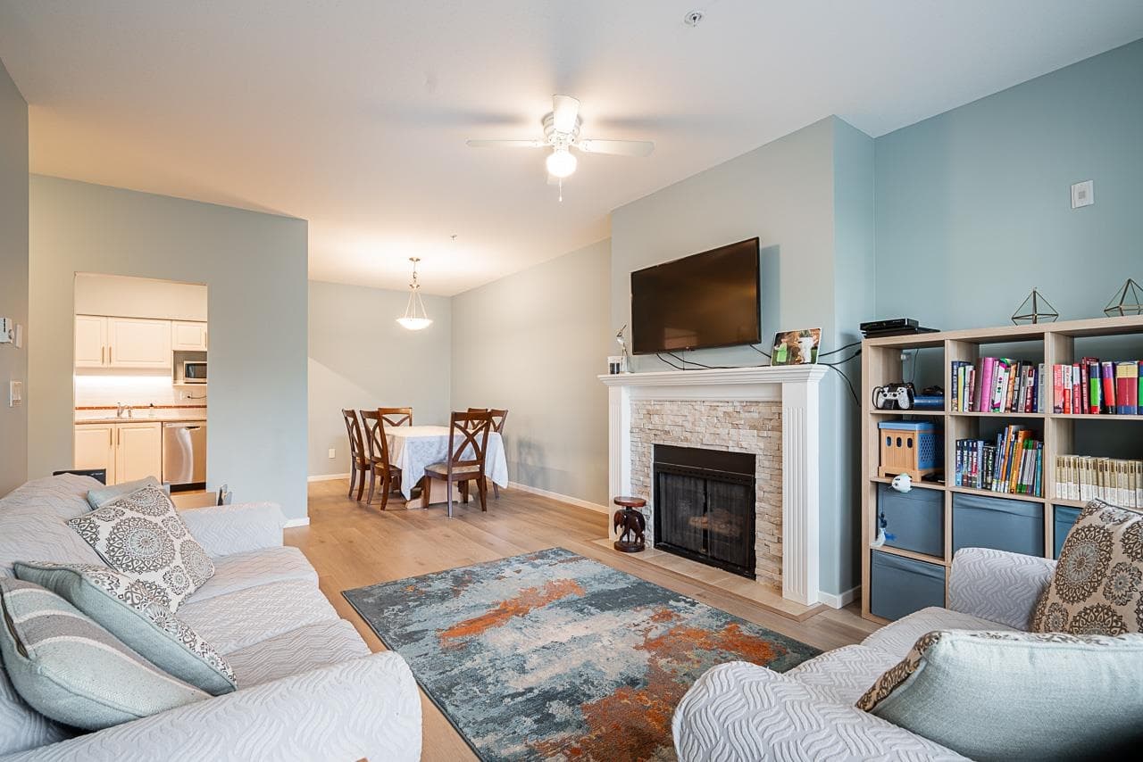 125 - 13911 70 Avenue, Surrey, V3W 6B4 — photo 1