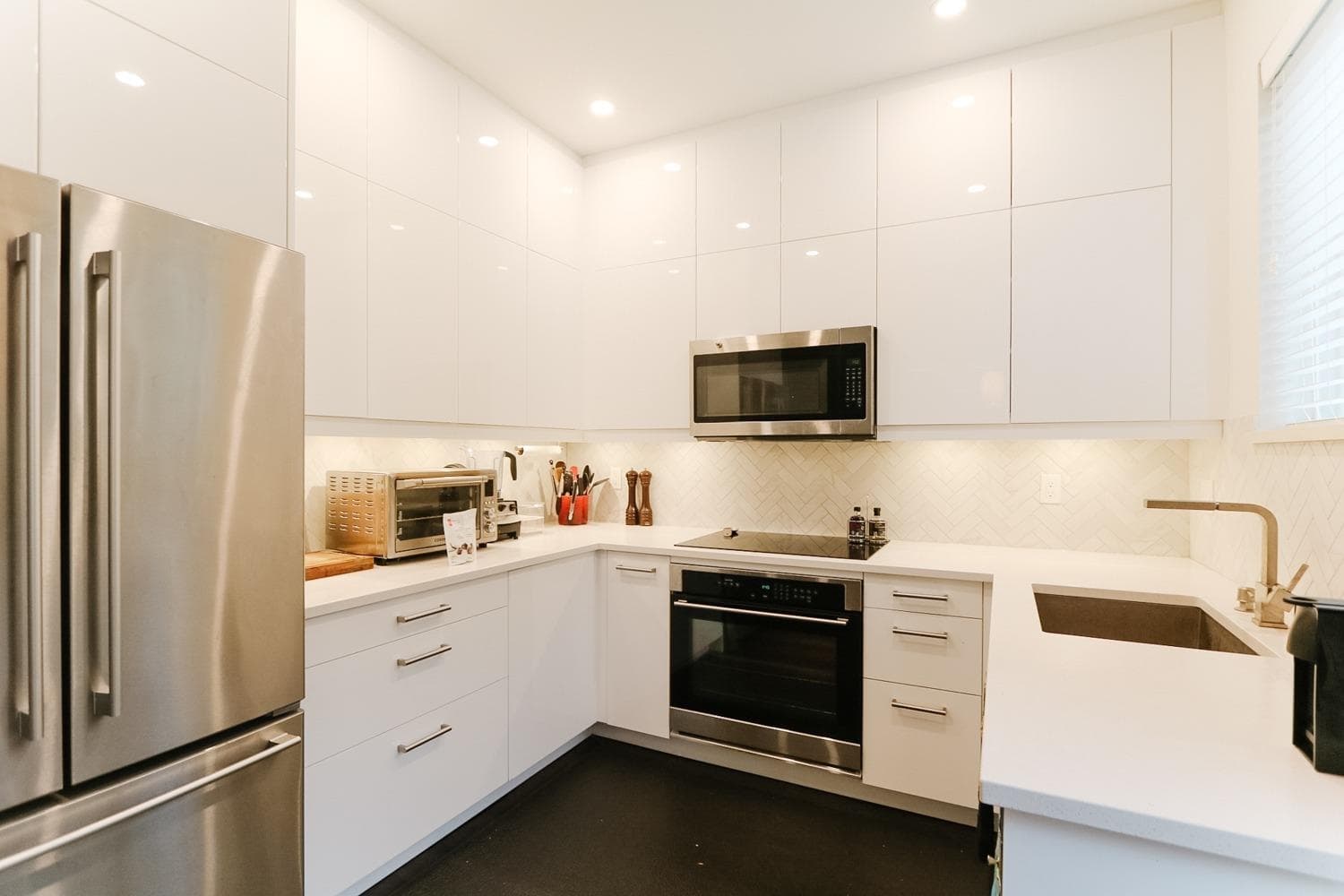 158 W 22nd Street, North Vancouver, V7M 1Z9 — photo 3