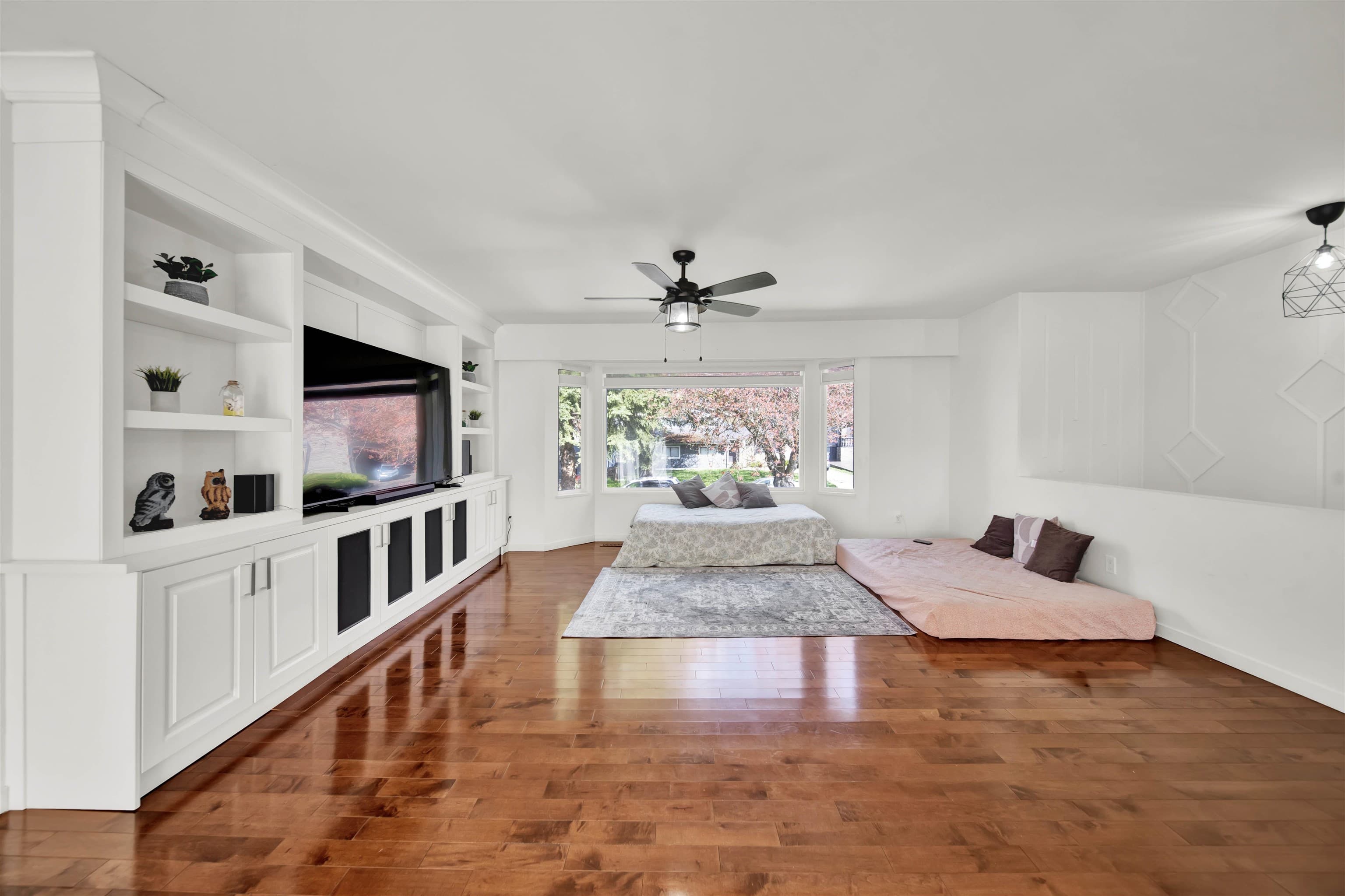 13822 92a Avenue, Surrey, V3V 6Y6 — photo 2