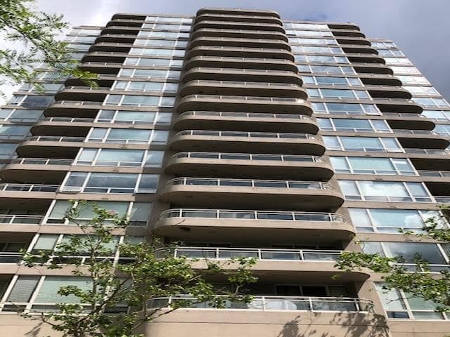 502 - 9633 Manchester Drive, Burnaby, V3N 4Y9 — photo 2