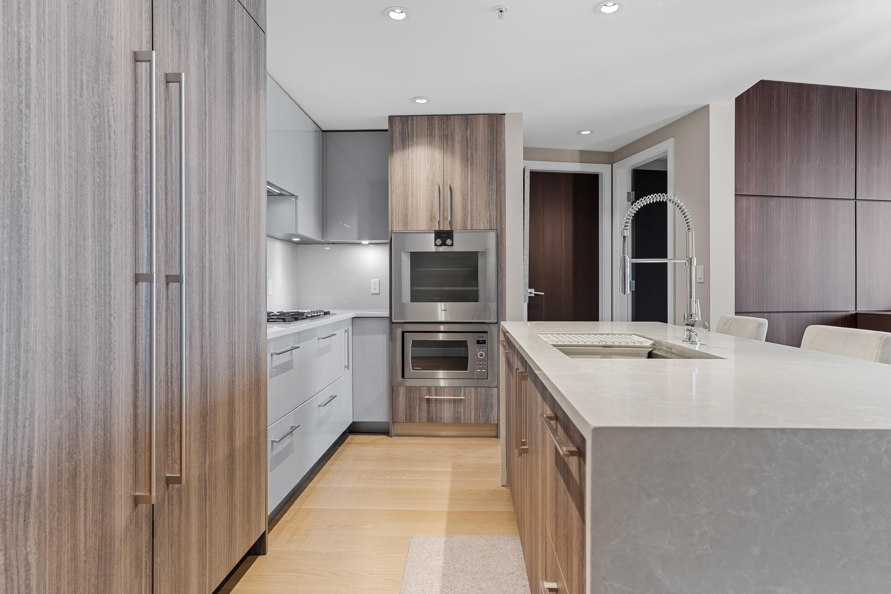 1606 - 210 Salter Street, New Westminster, V3M 0J9 — photo 4