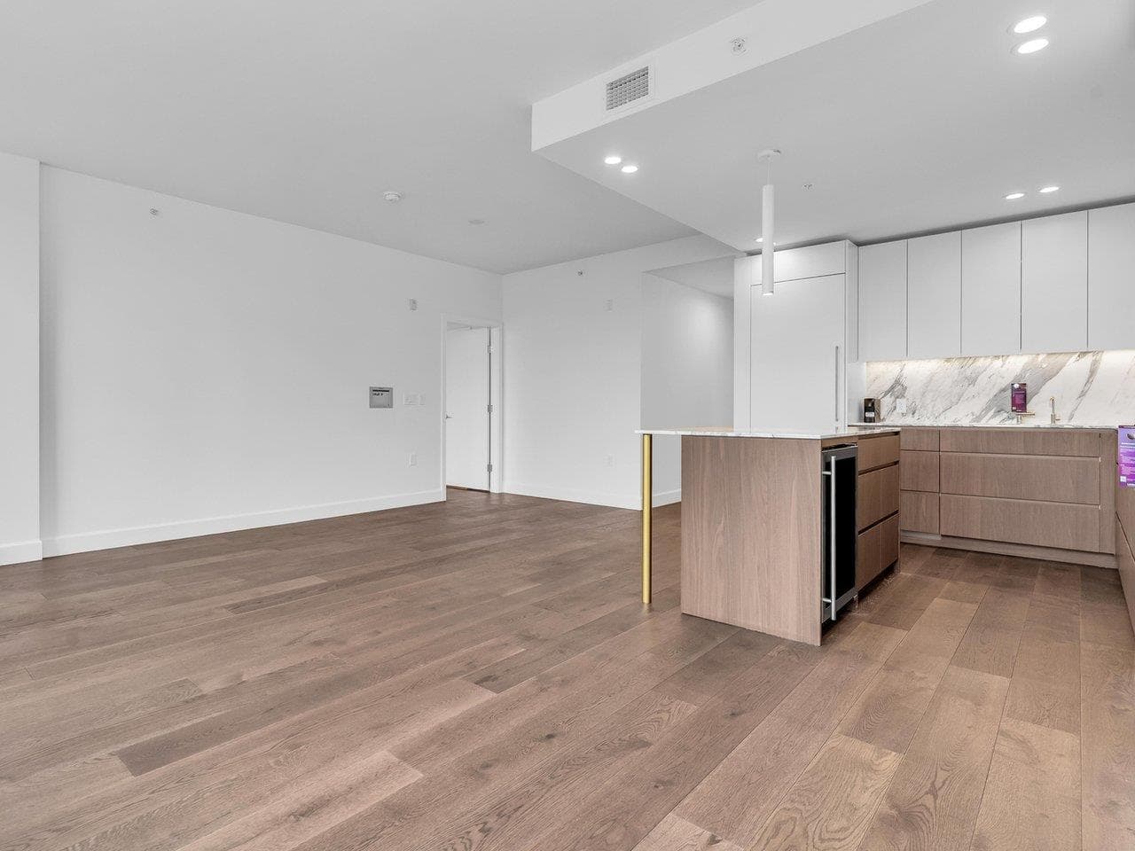 301 - 3668 W 10th Avenue, Vancouver, V6R 2G3 — photo 5