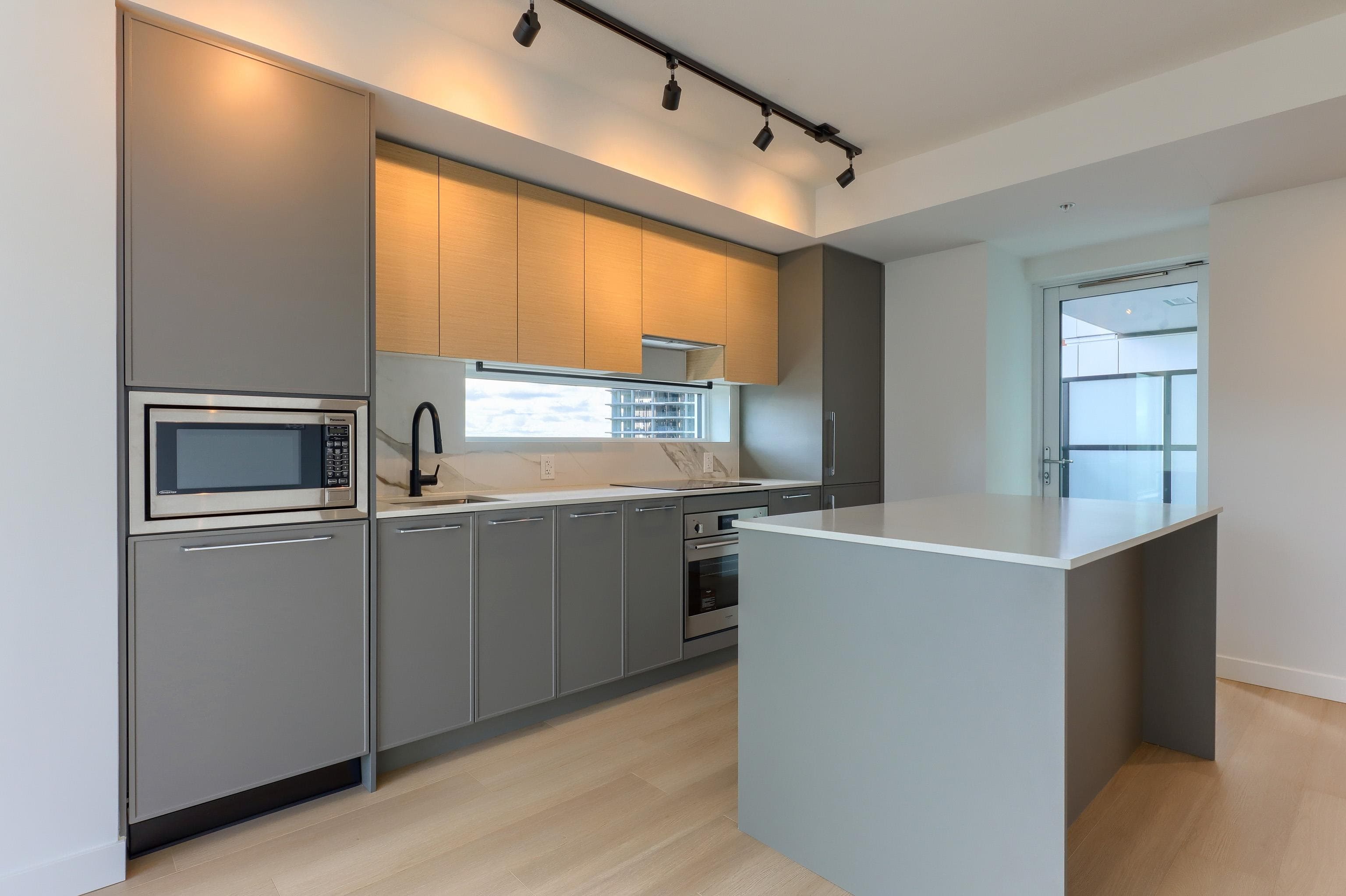 1609 - 13725 George Junction Avenue, Surrey, V3T 0V7 — photo 4