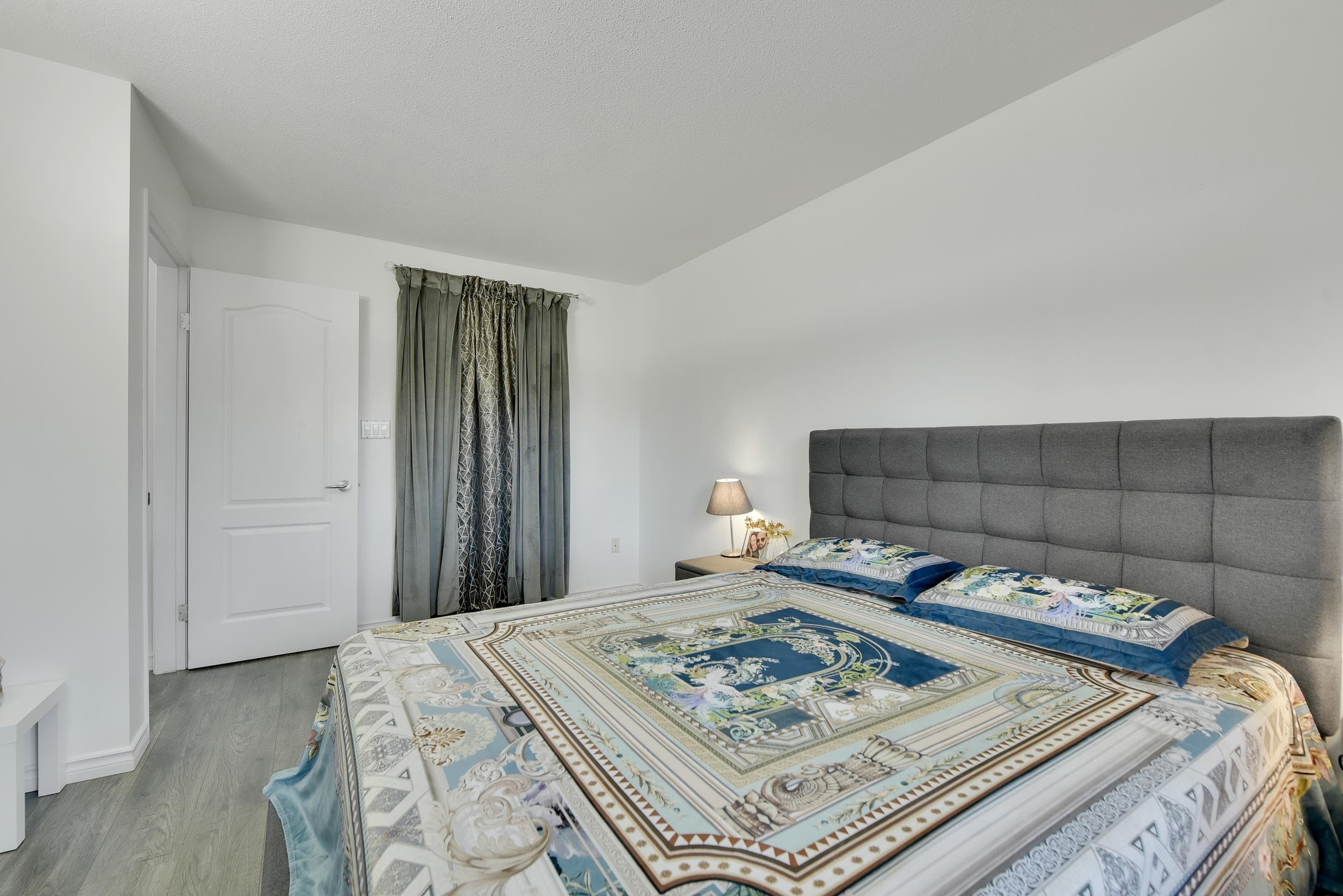 307 - 15210 Guildford Drive, Surrey, V3R 0X7 — photo 2