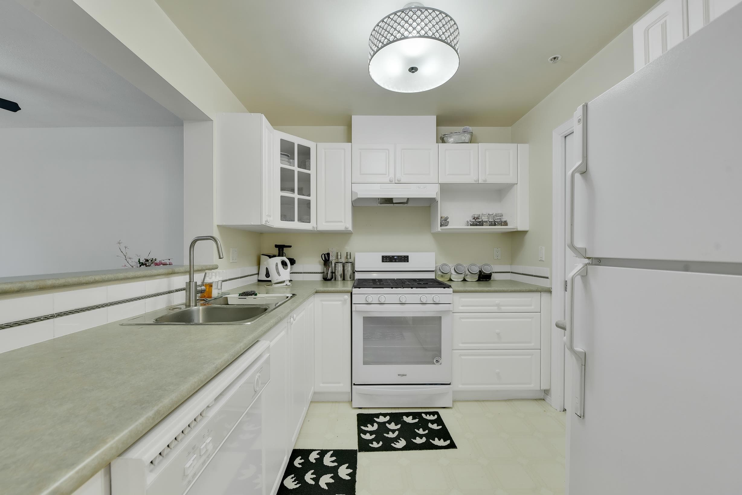 307 - 15210 Guildford Drive, Surrey, V3R 0X7 — photo 5