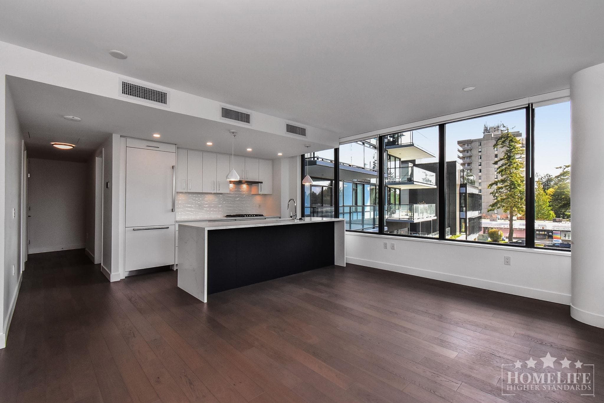 307 - 1588 Johnston Road, White Rock, V4B 0C5 — photo 3