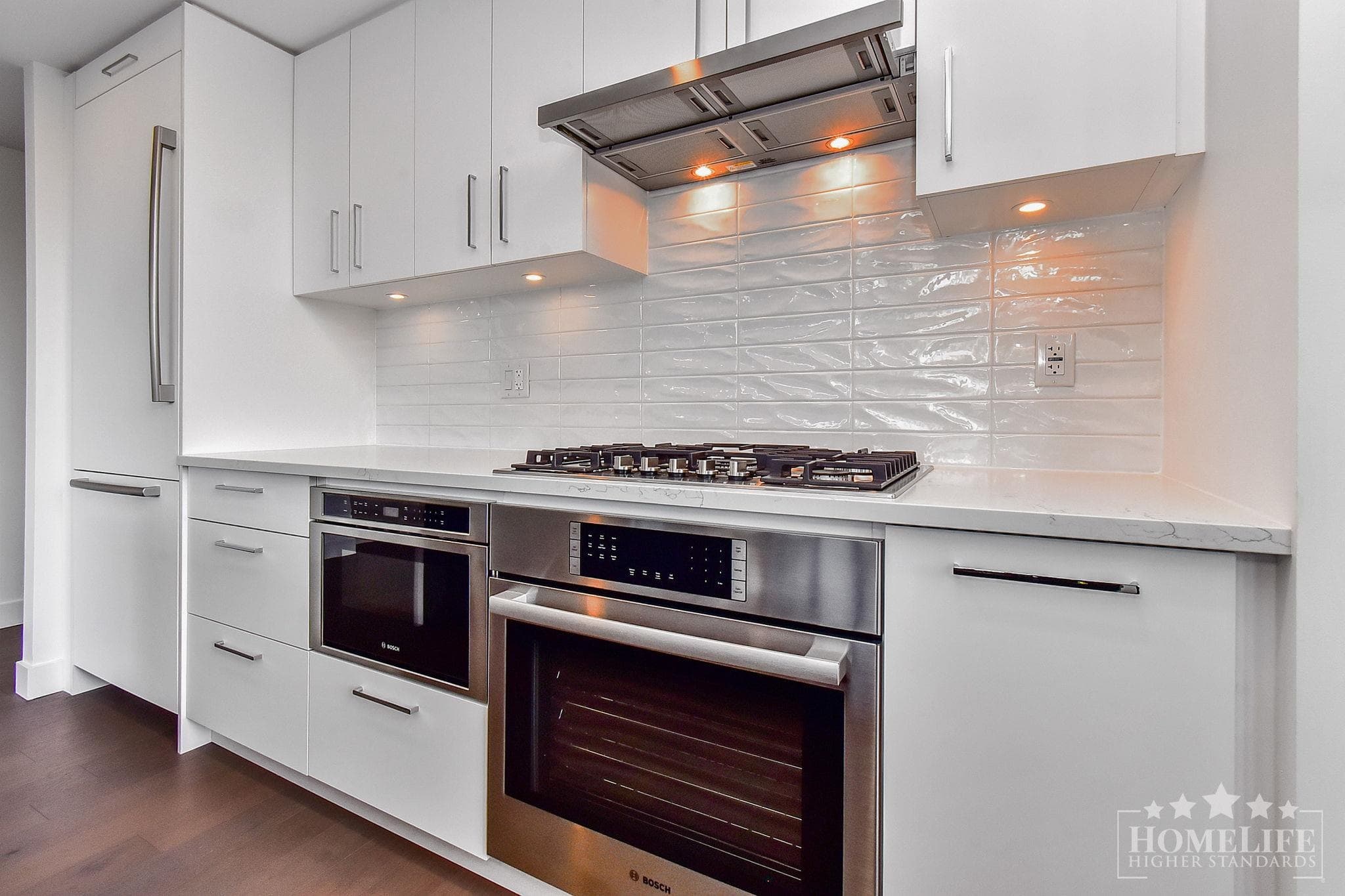 307 - 1588 Johnston Road, White Rock, V4B 0C5 — photo 4