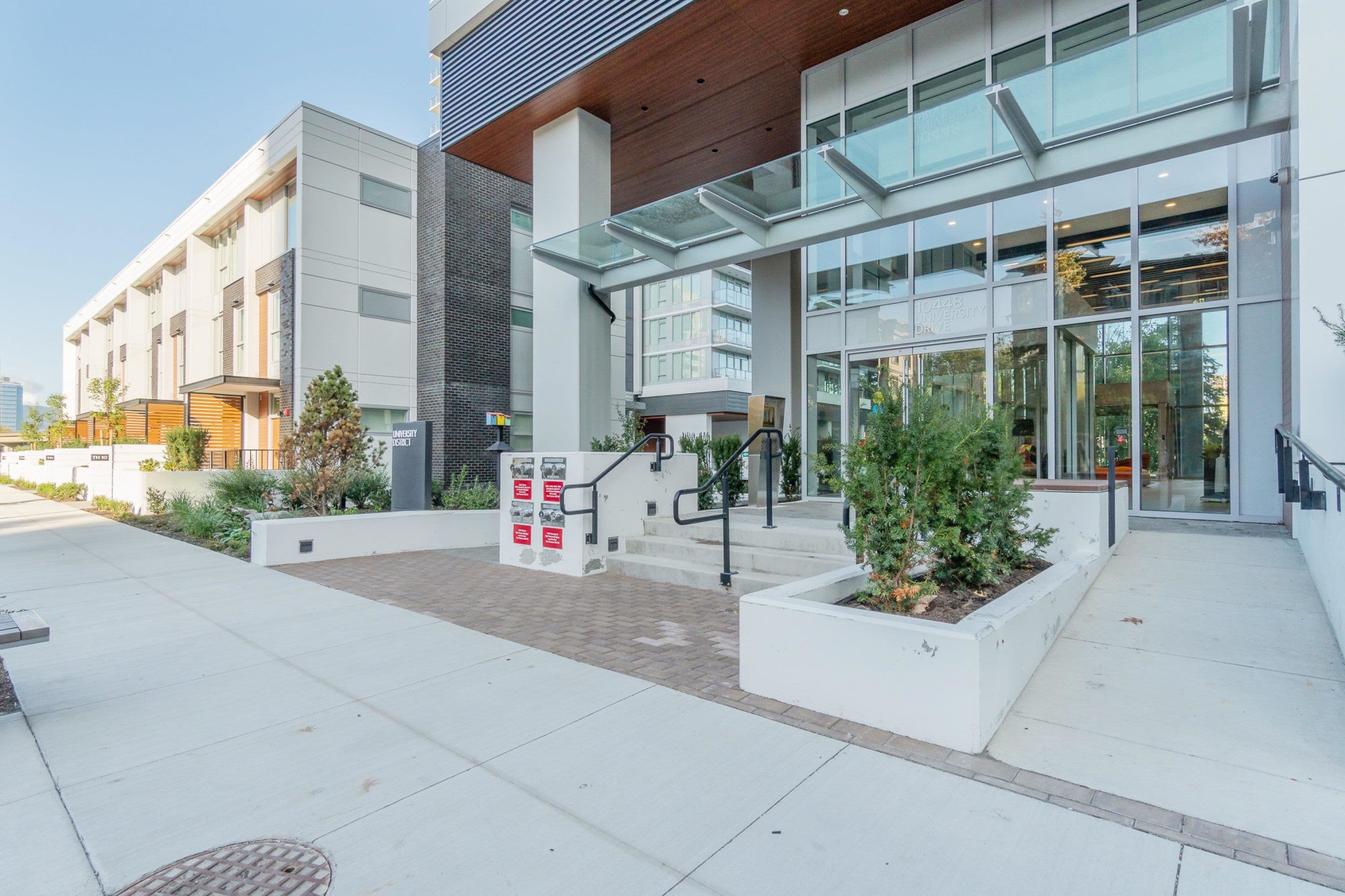 908 - 10448 University Drive, Surrey, V3T 0S7 — photo 2