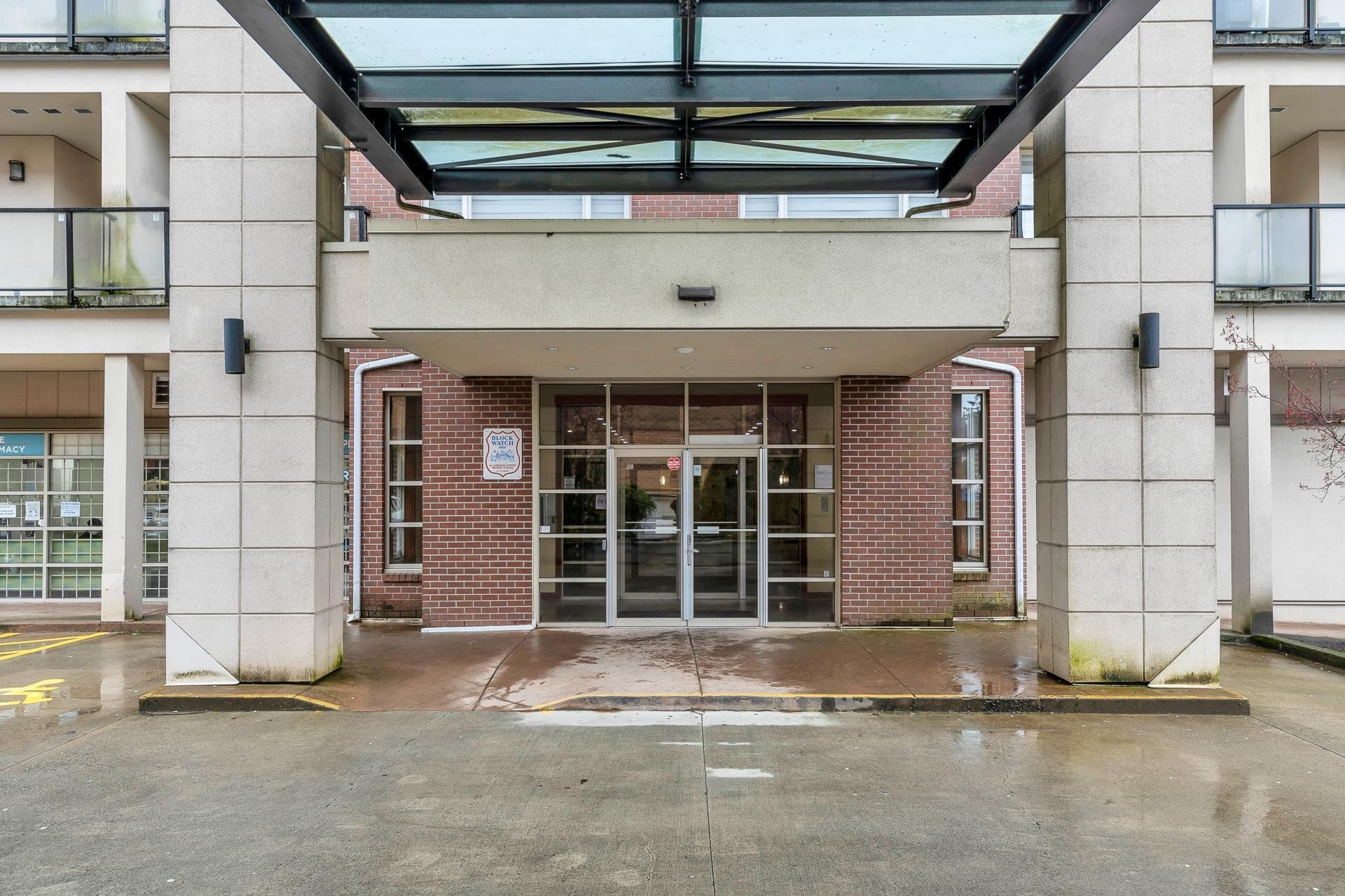 320 - 14333 104 Avenue, Surrey, V3T 0E1 — photo 2