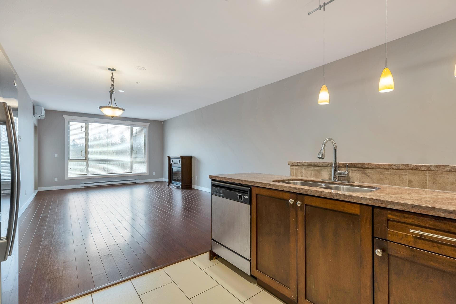 320 - 14333 104 Avenue, Surrey, V3T 0E1 — photo 4