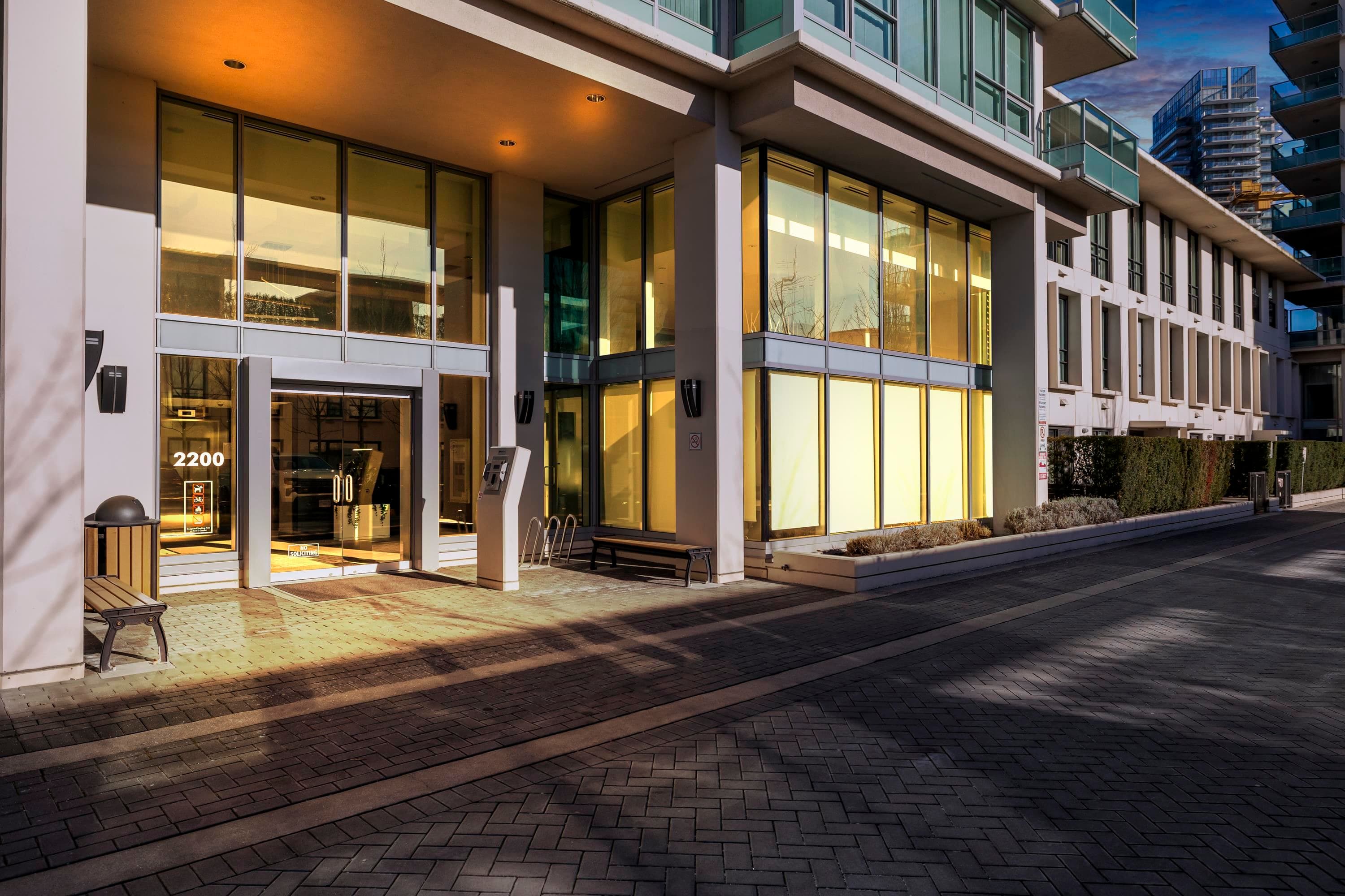 302 - 2200 Douglas Road, Burnaby, V5C 0G8 — photo 2