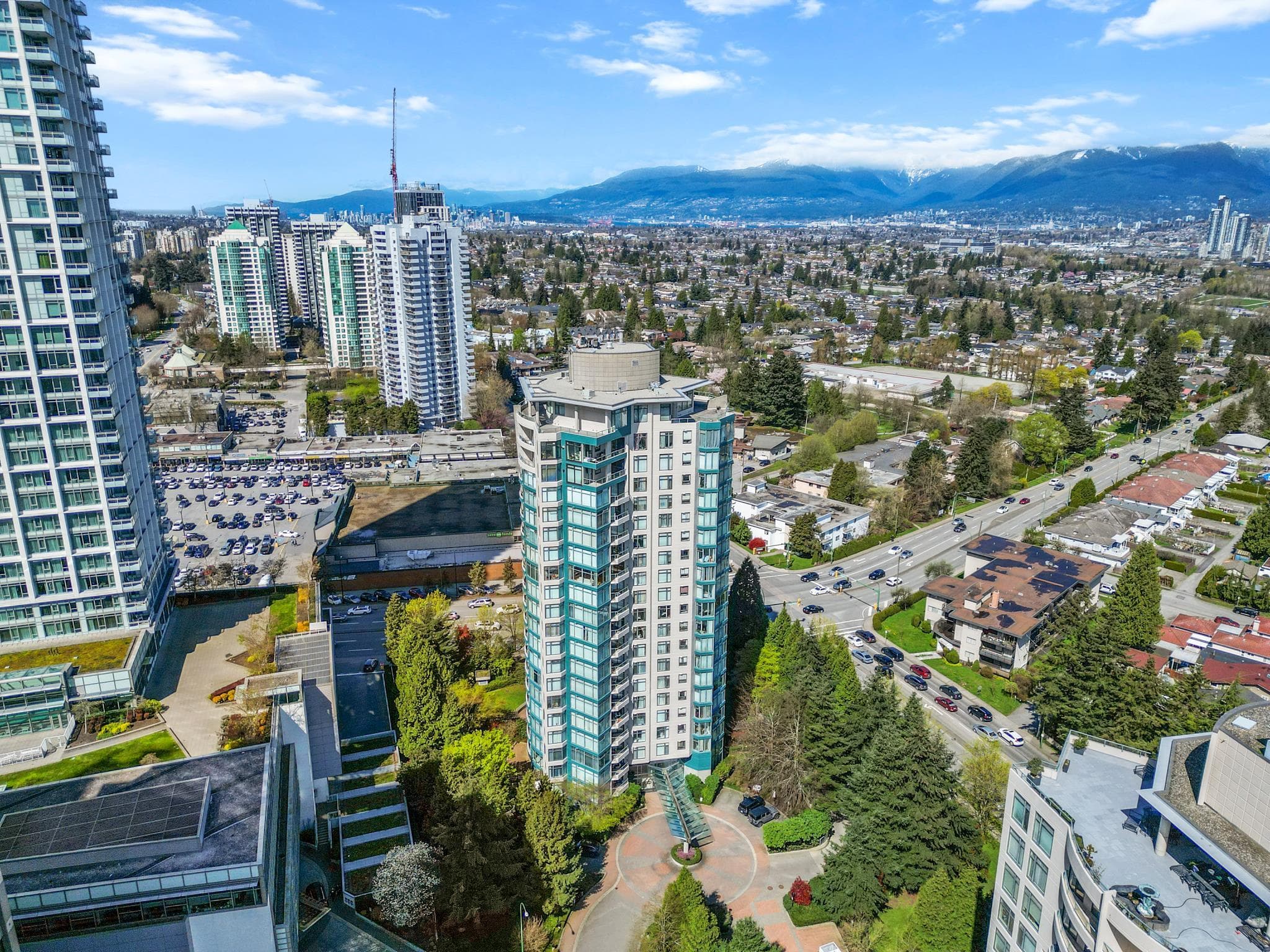 1606 - 4505 Hazel Street, Burnaby, V5H 4T1 — photo 2