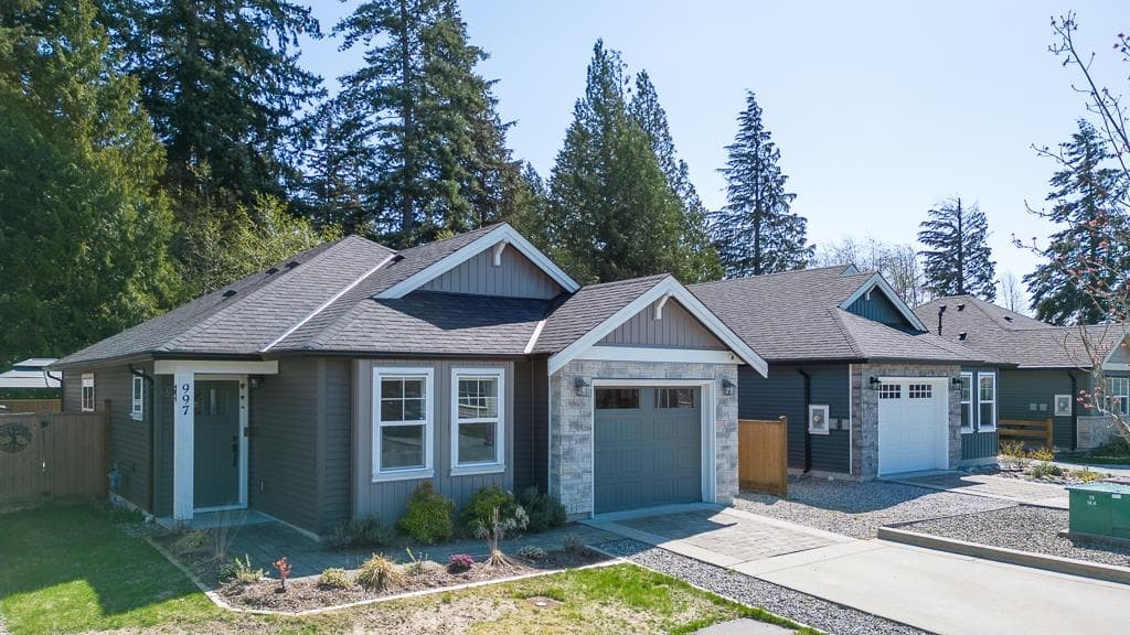 997 Goddard Road, Gibsons, V0N 1V7 — photo 2