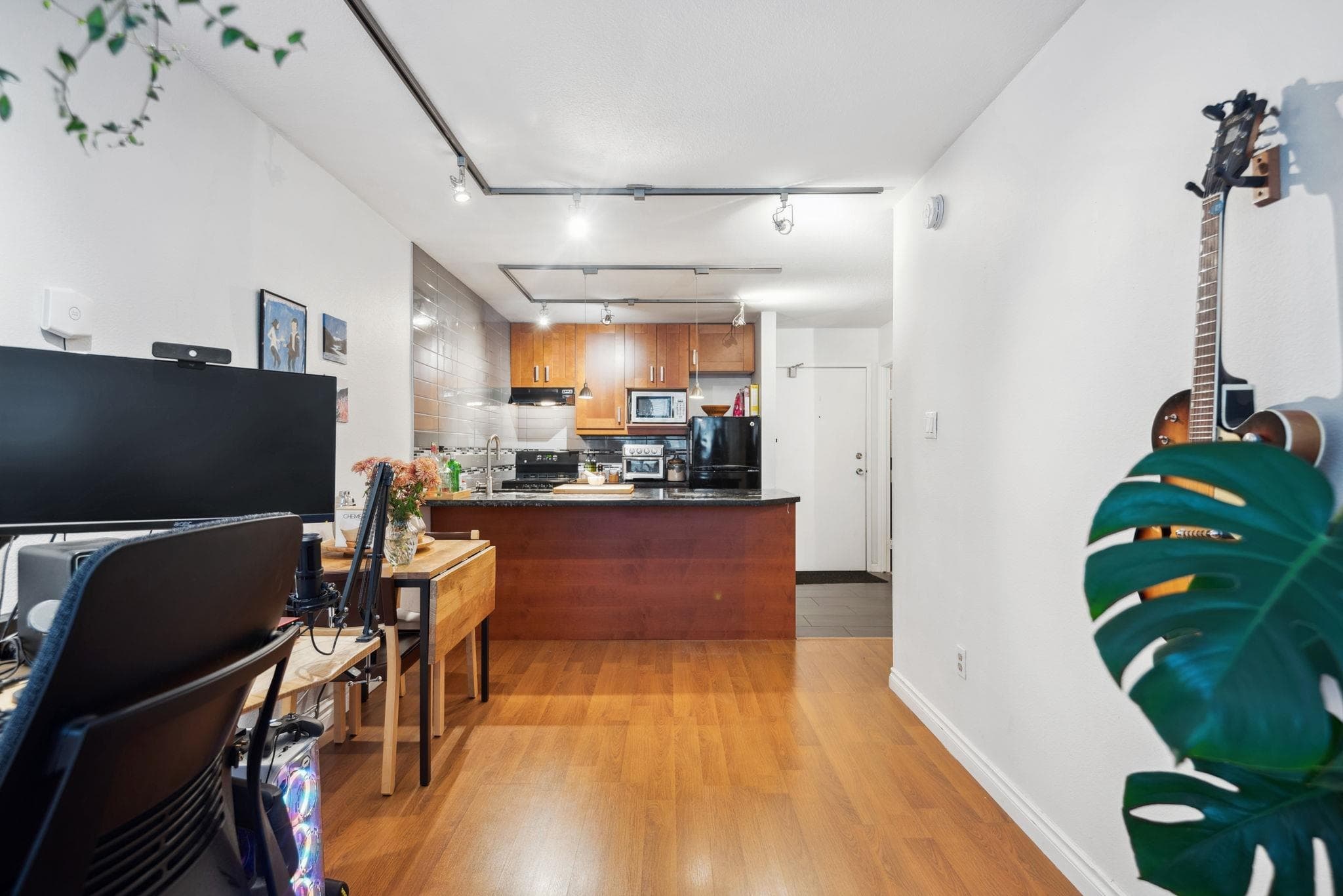 615 - 1330 Burrard Street, Vancouver, V6Z 2B8 — photo 4