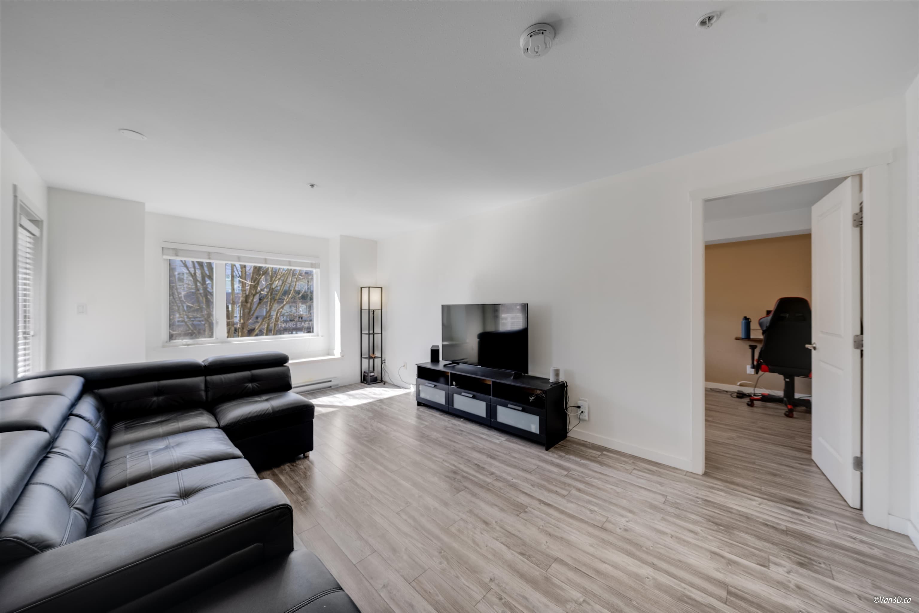 211 - 2373 Atkins Avenue, Port Coquitlam, V3C 1Y7 — photo 4
