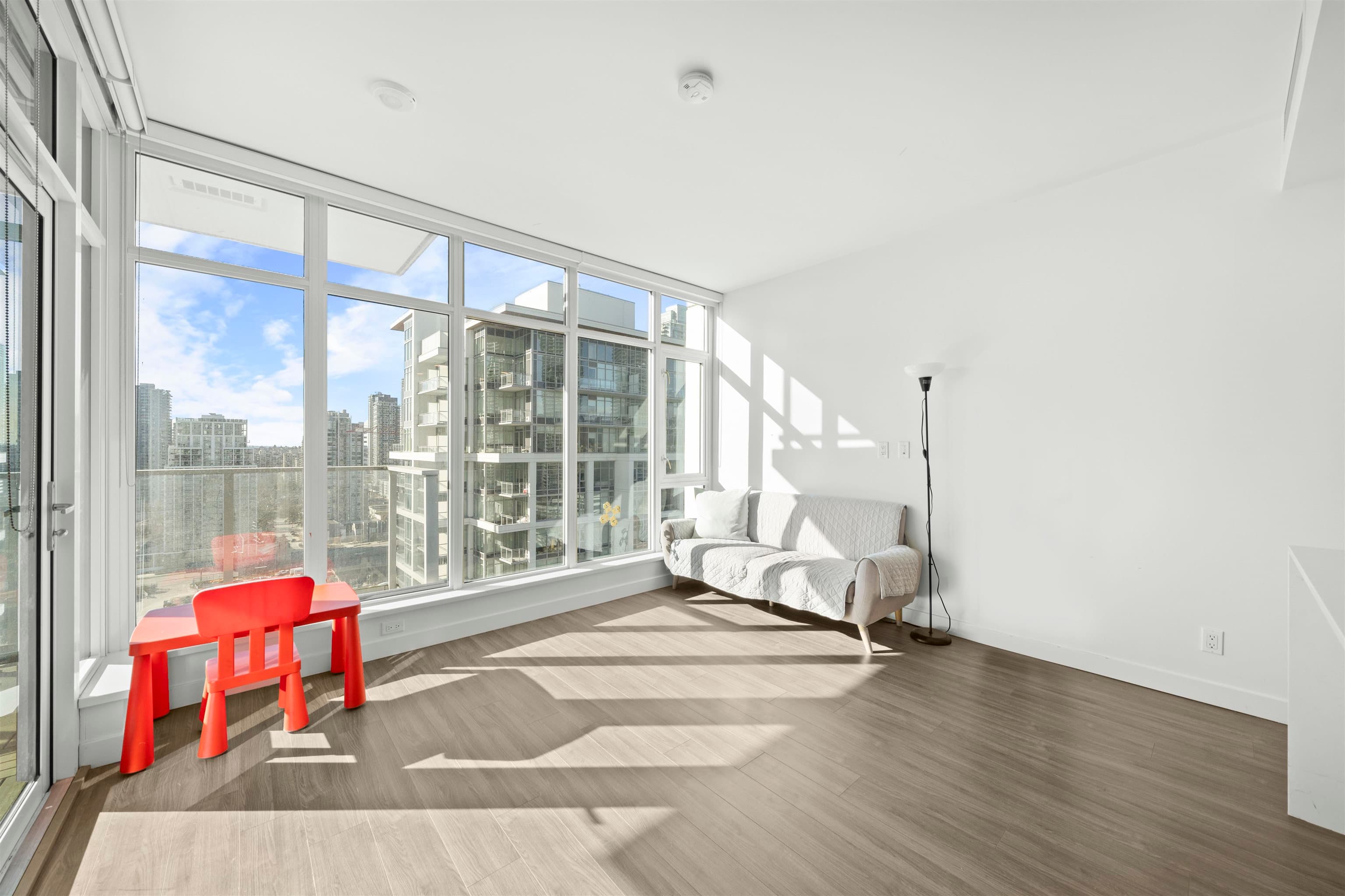 2208 - 2311 Beta Avenue, Burnaby, V5M 0M1 — photo 3