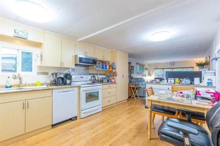 42 - 13650 80 Avenue, Surrey, V3W 6J8 — photo 5