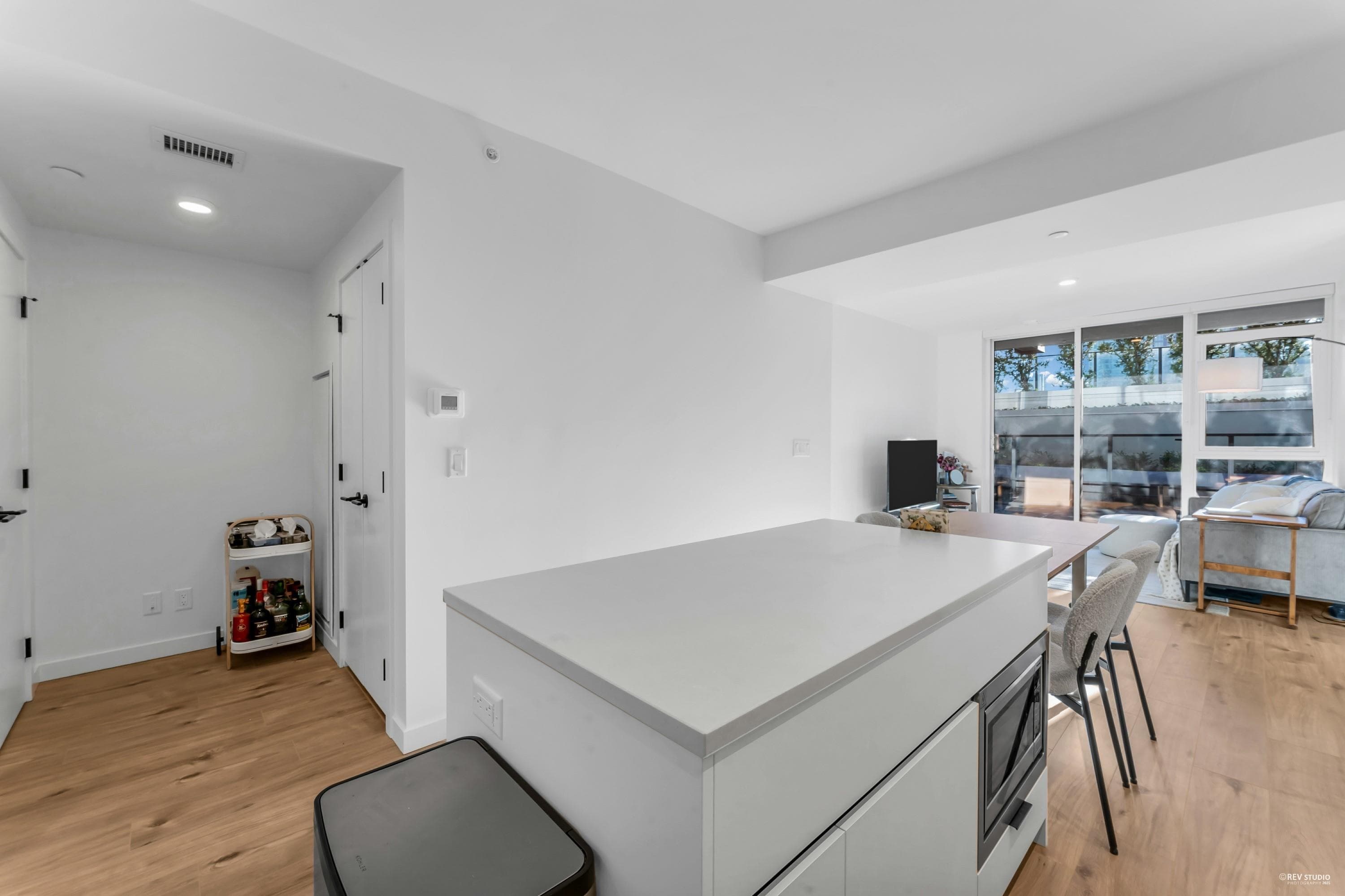 509 - 10448 University Drive, Surrey, V3T 0S7 — photo 5