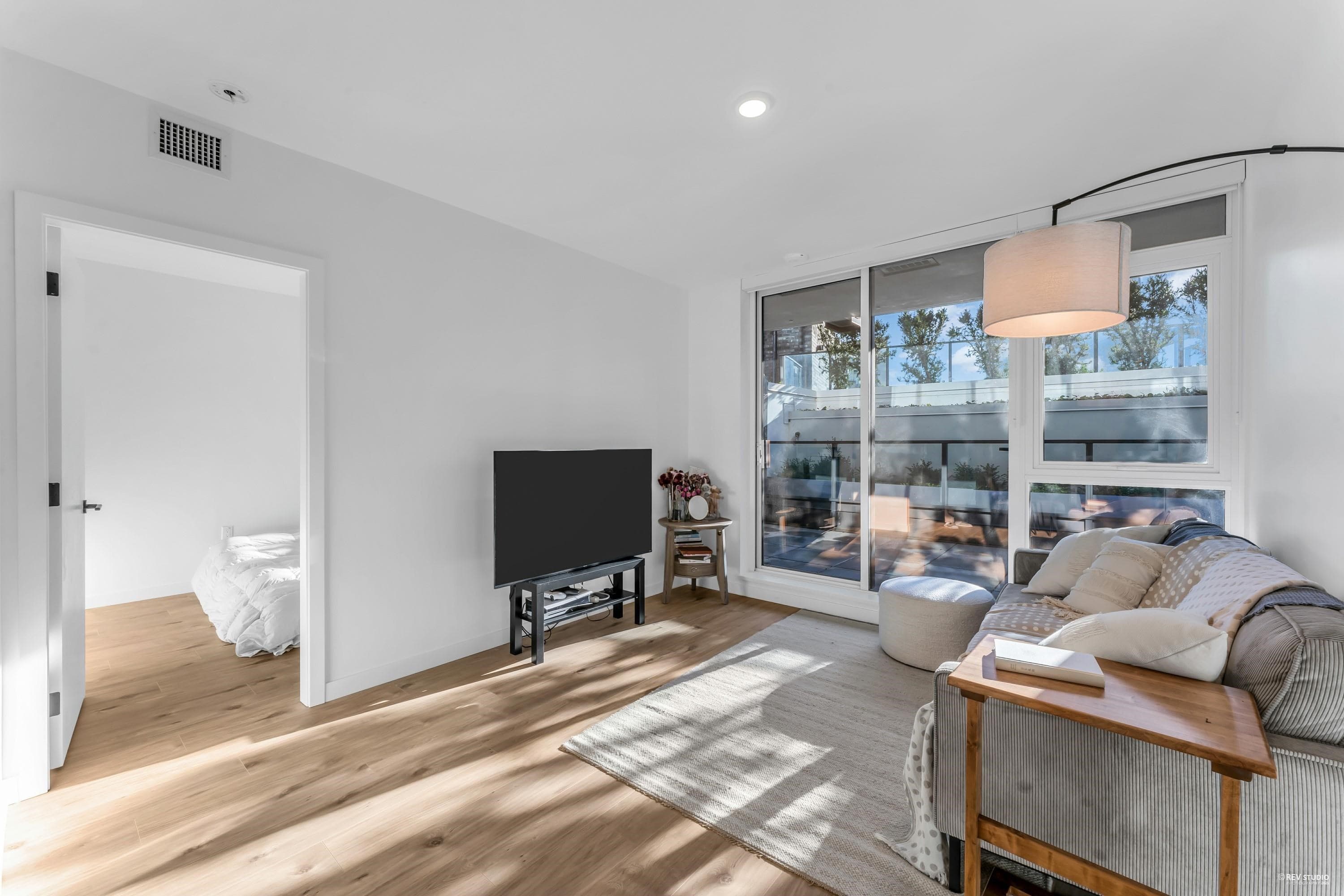 509 - 10448 University Drive, Surrey, V3T 0S7 — photo 4