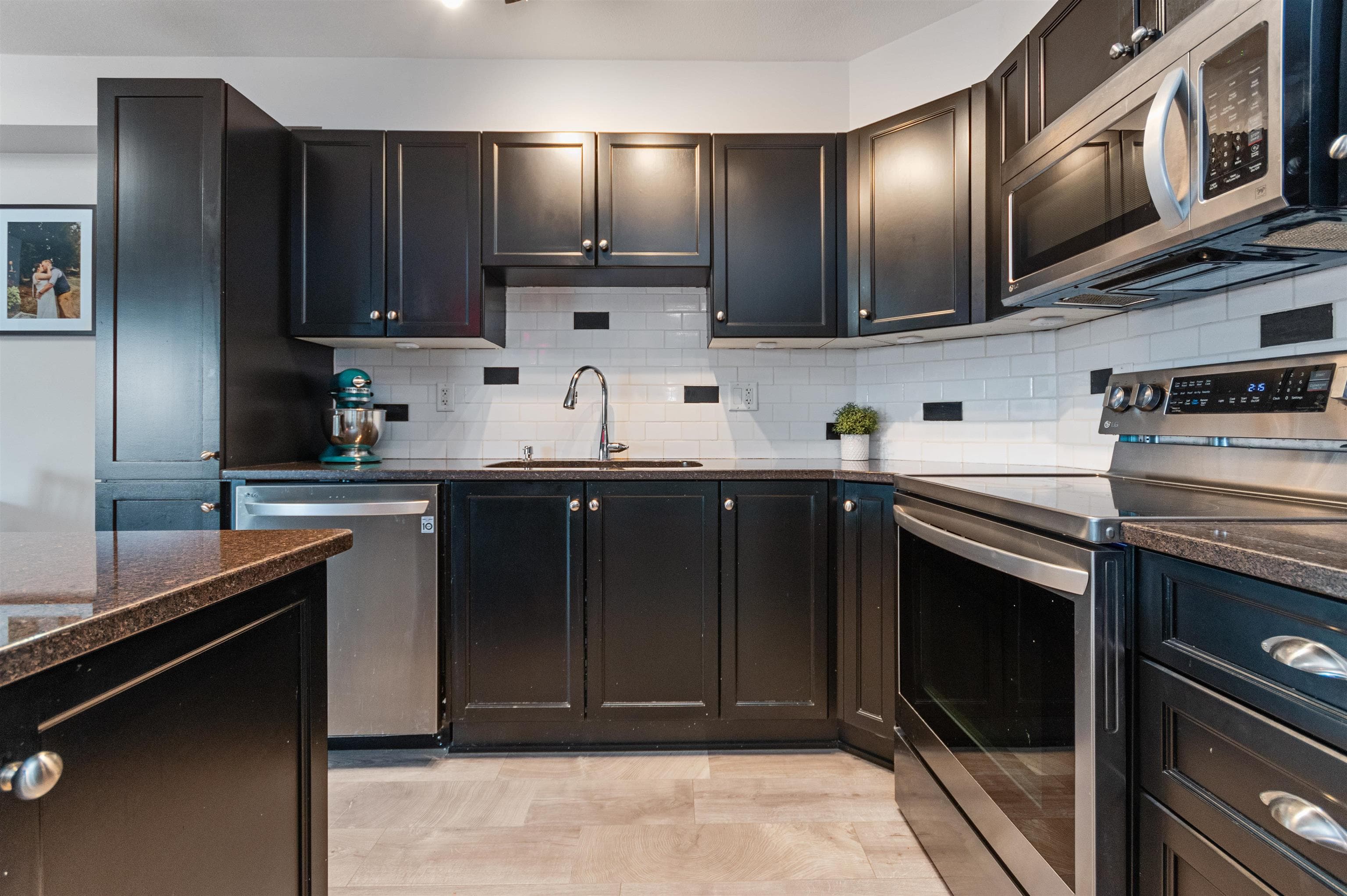 310 - 30525 Cardinal Avenue, Abbotsford, V2T 0A8 — photo 3
