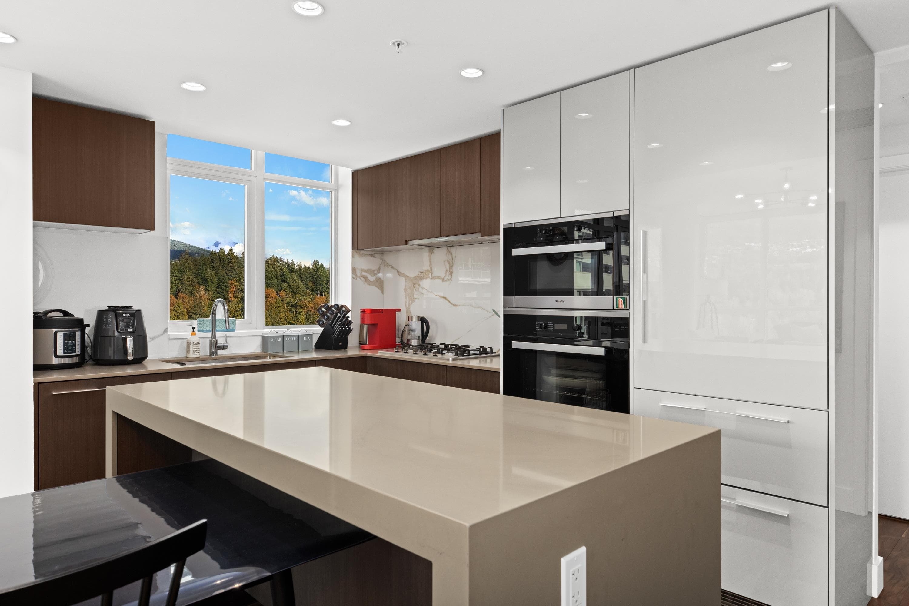 1107 - 1632 Lions Gate Lane, North Vancouver, V7P 0E2 — photo 5