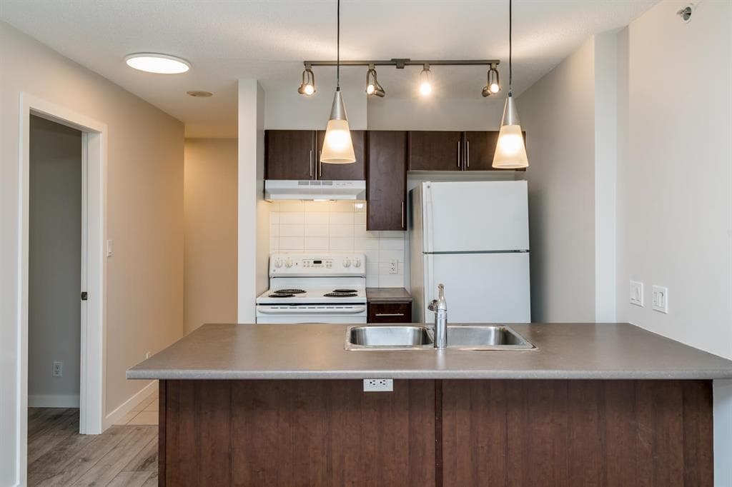 610 - 1178 Heffley Crescent, Coquitlam, V3B 0A7 — photo 3