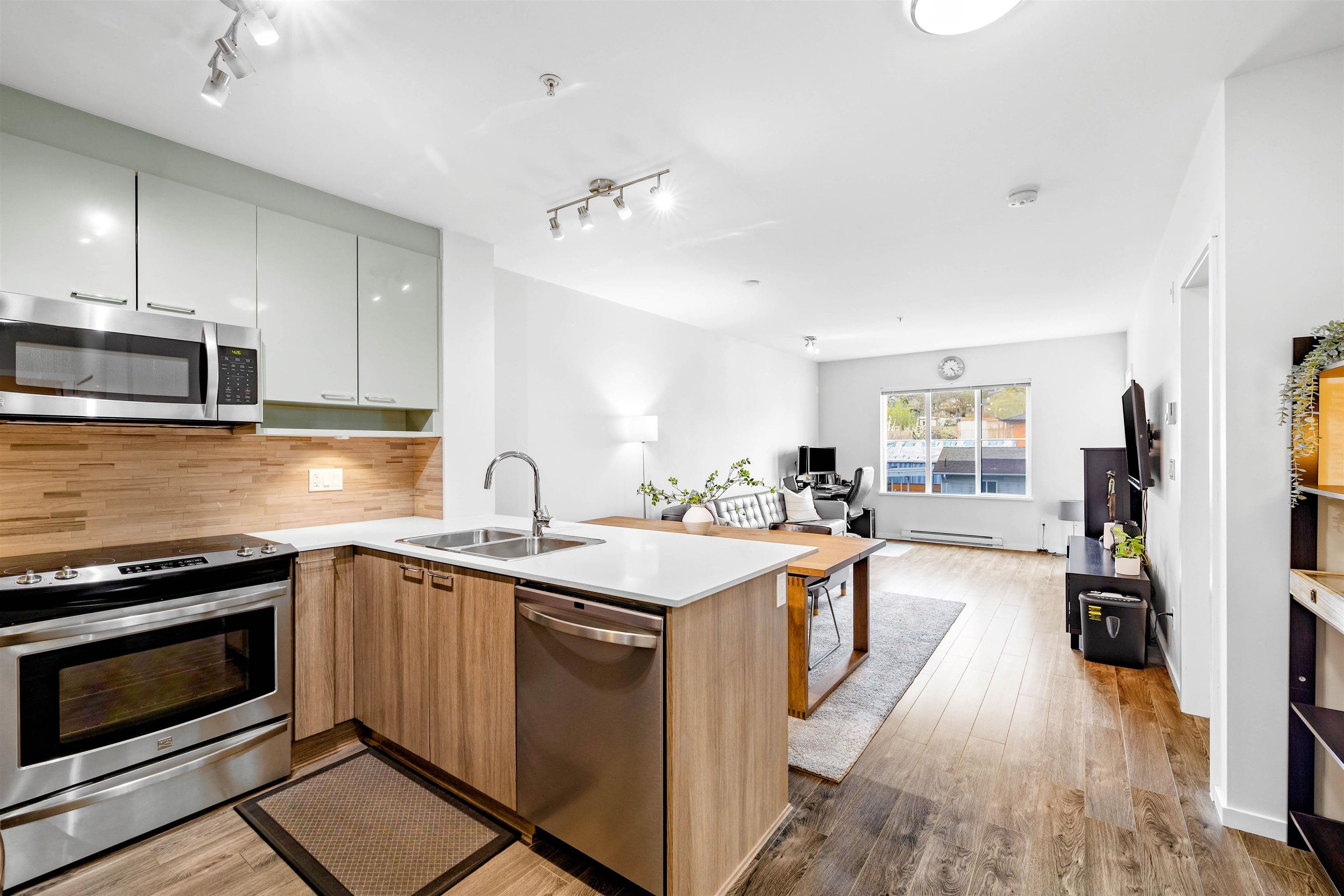 308 - 210 Lebleu Street, Coquitlam, V3K 4L6 — photo 4