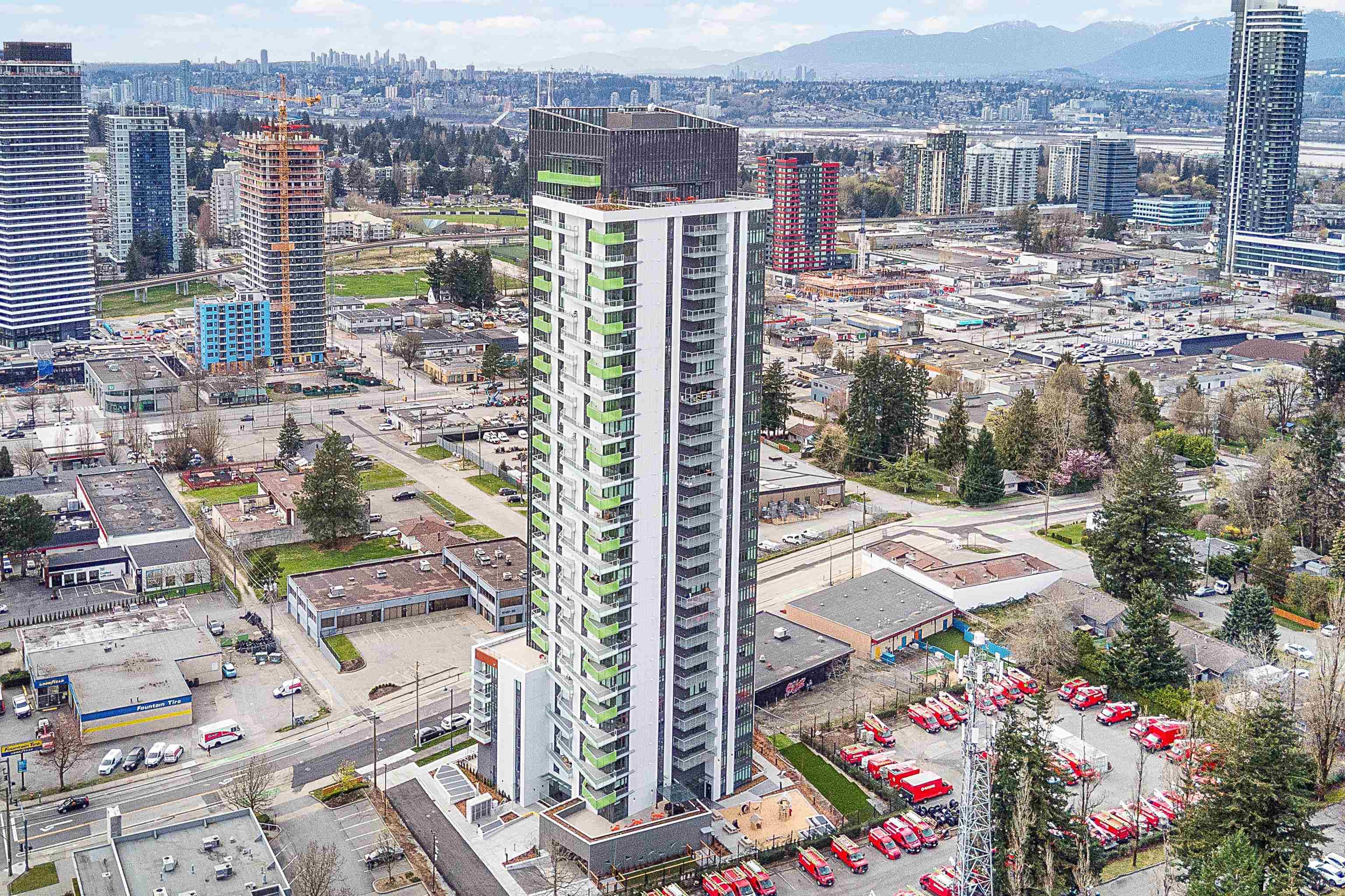 503 - 10428 Whalley Boulevard, Surrey, V3T 0W2 — photo 1
