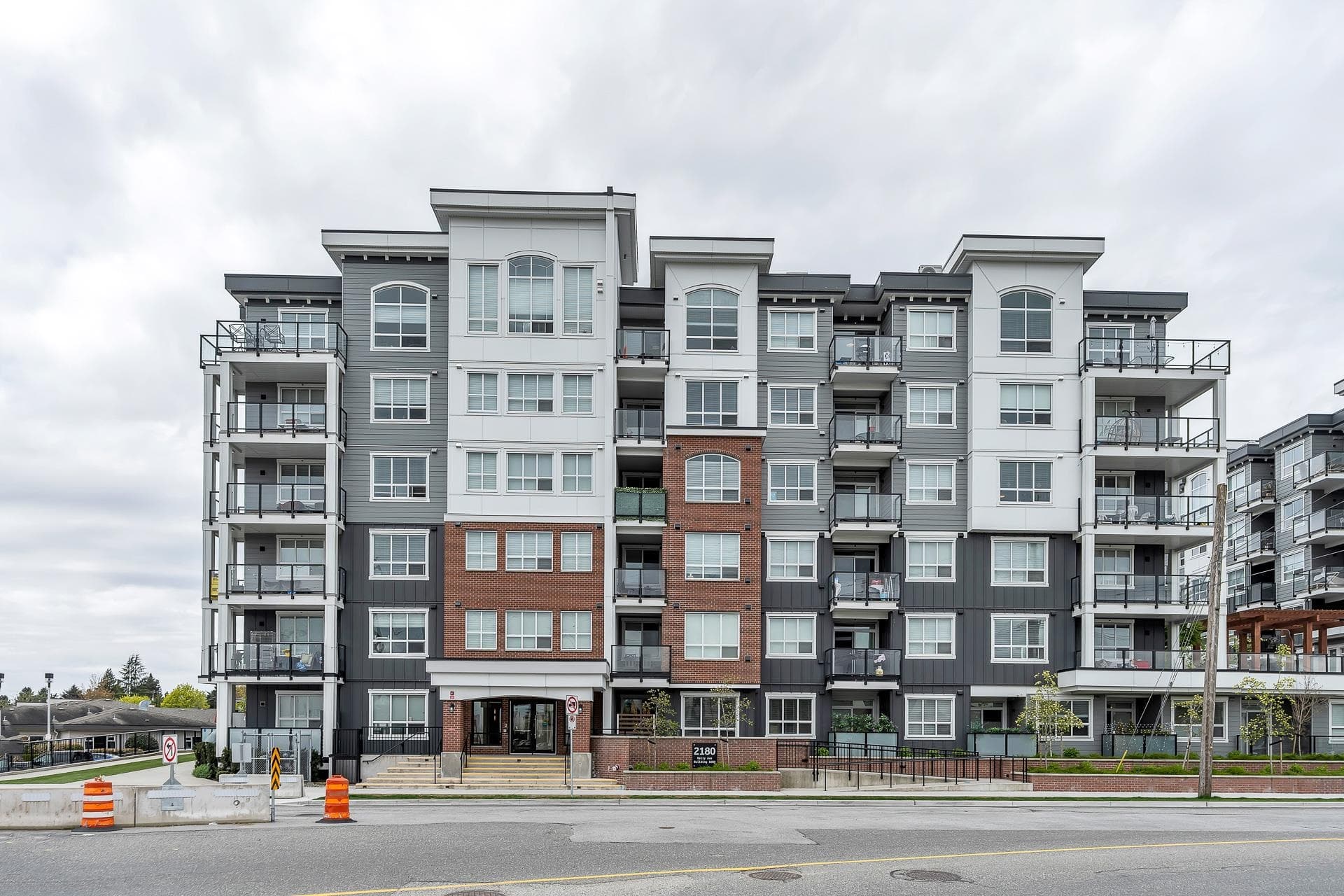 2205 - 2180 Kelly Avenue, Port Coquitlam, V3C 0S5 — photo 2