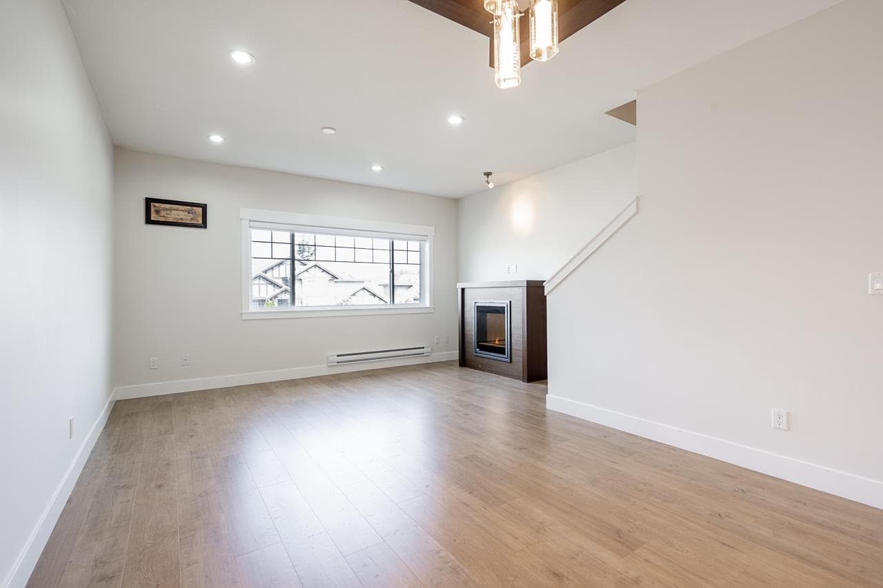 6 - 30748 Cardinal Avenue, Abbotsford, V2T 5P5 — photo 4