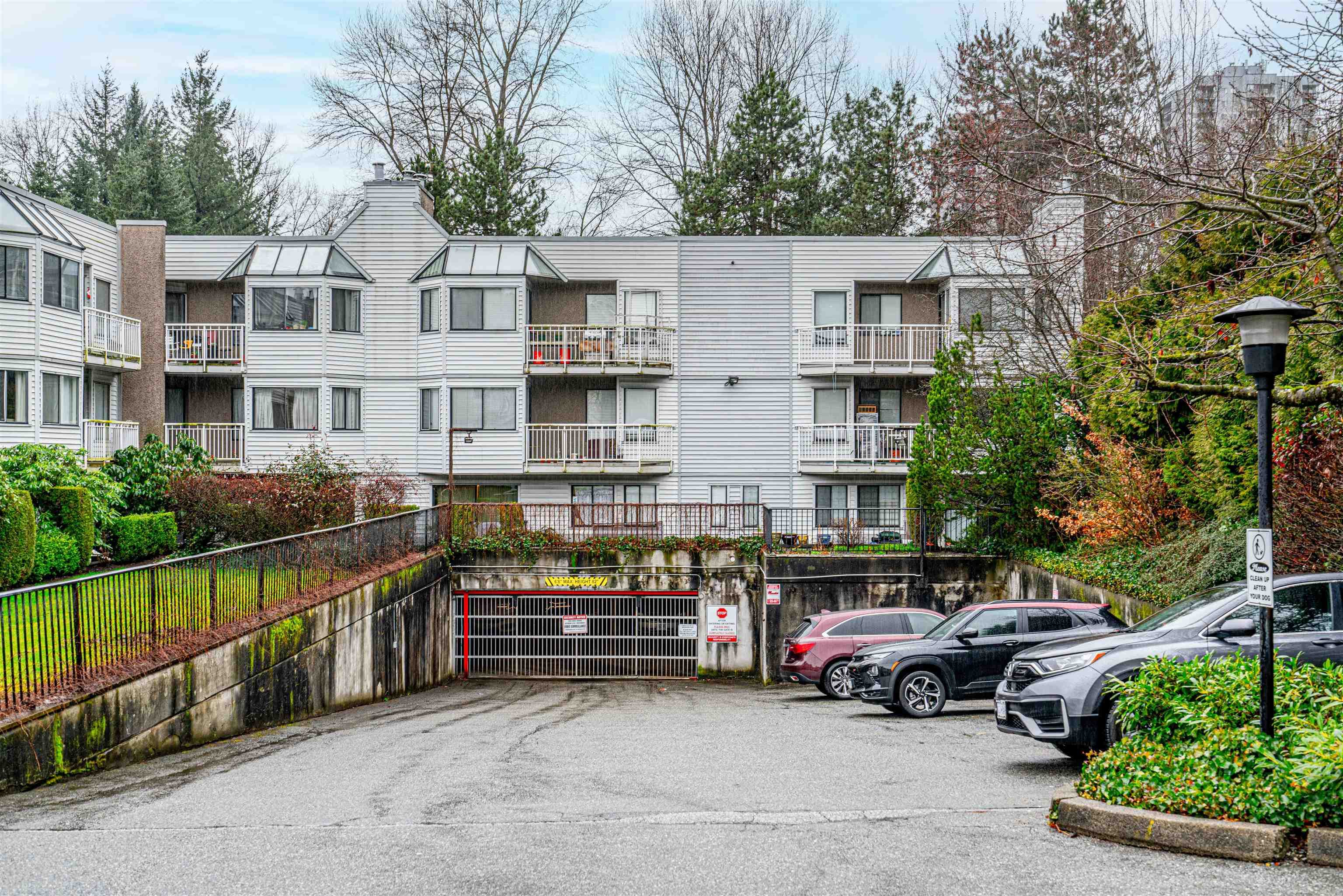 105 - 9584 Manchester Drive, Burnaby, V3N 4R1 — photo 2