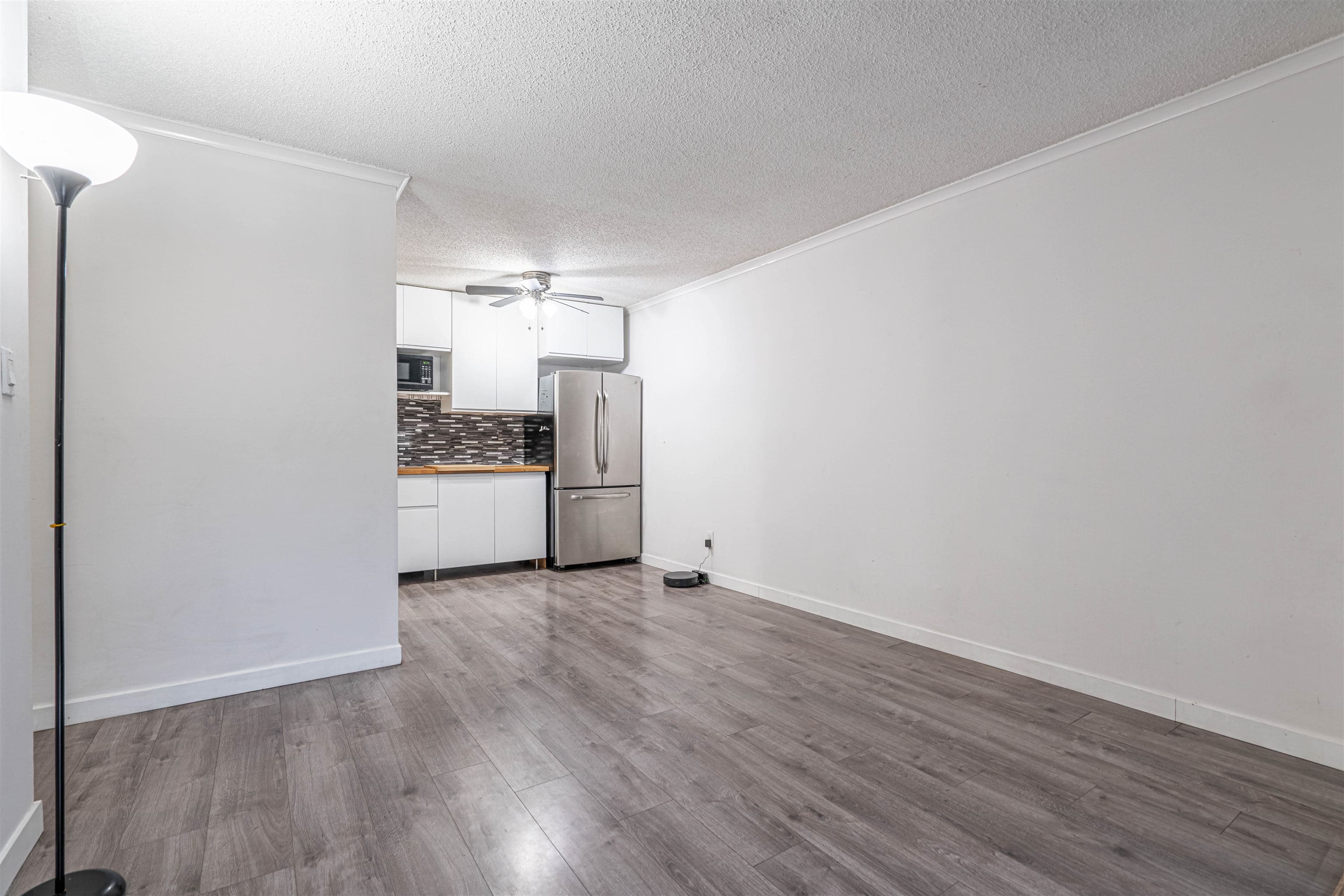 105 - 9584 Manchester Drive, Burnaby, V3N 4R1 — photo 5