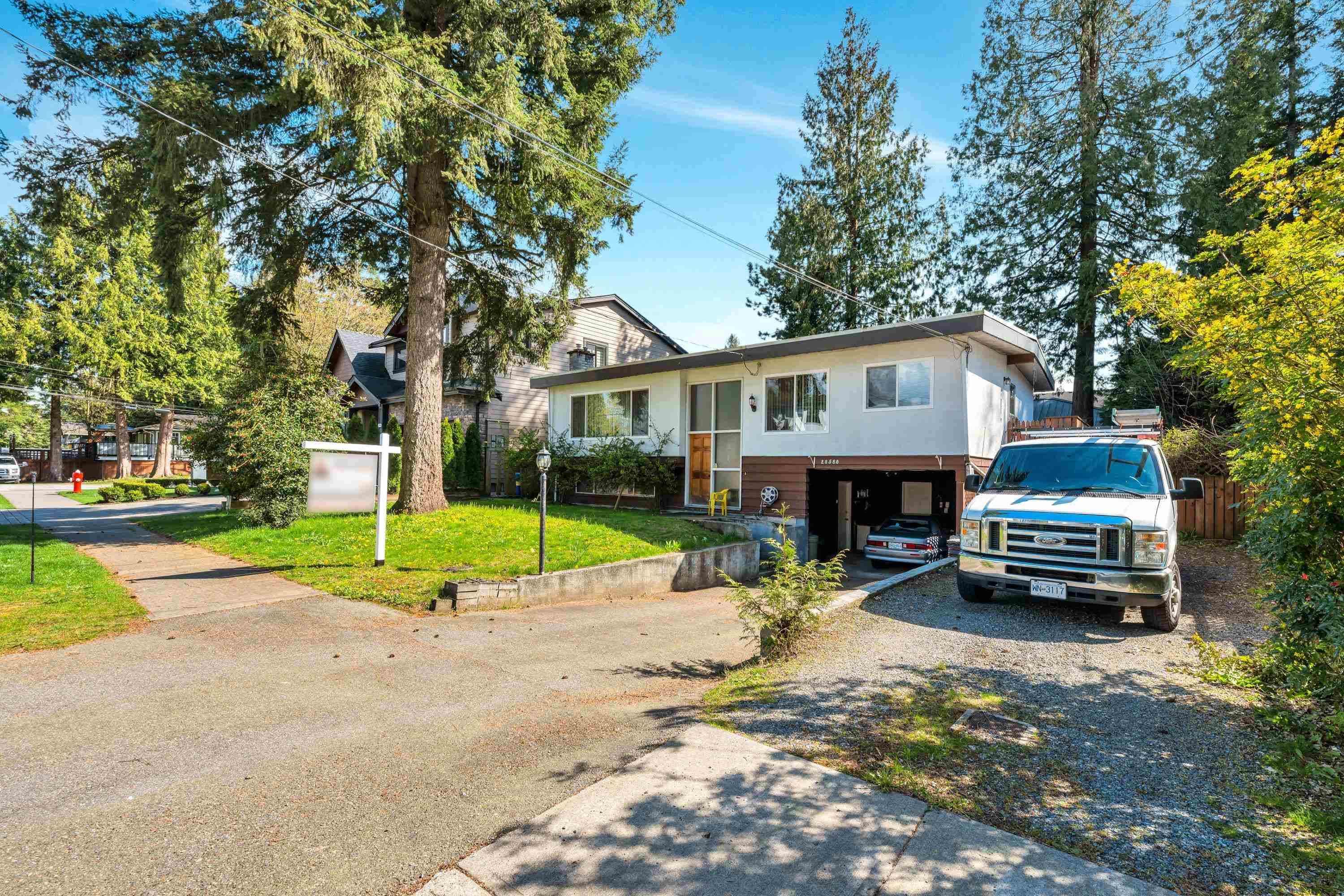 20580 46 Avenue, Langley, V3A 3H6 — photo 1