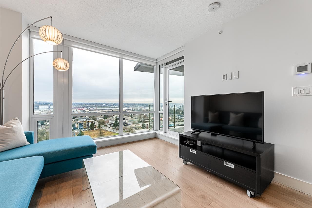 2106 - 1550 Fern Street, North Vancouver, V7J 0A9 — photo 2