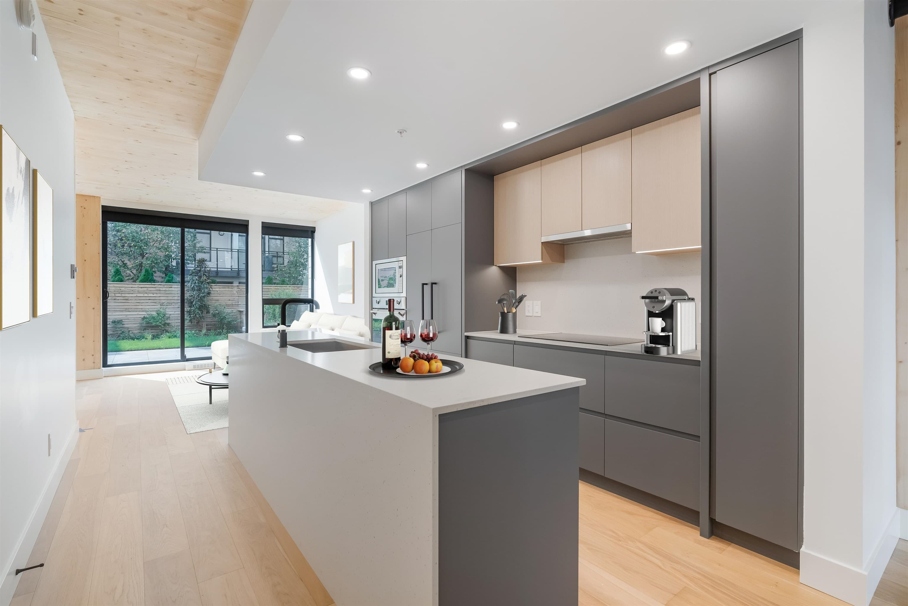 121 - 310 Salter Street, New Westminster, V3M 0N7 — photo 3