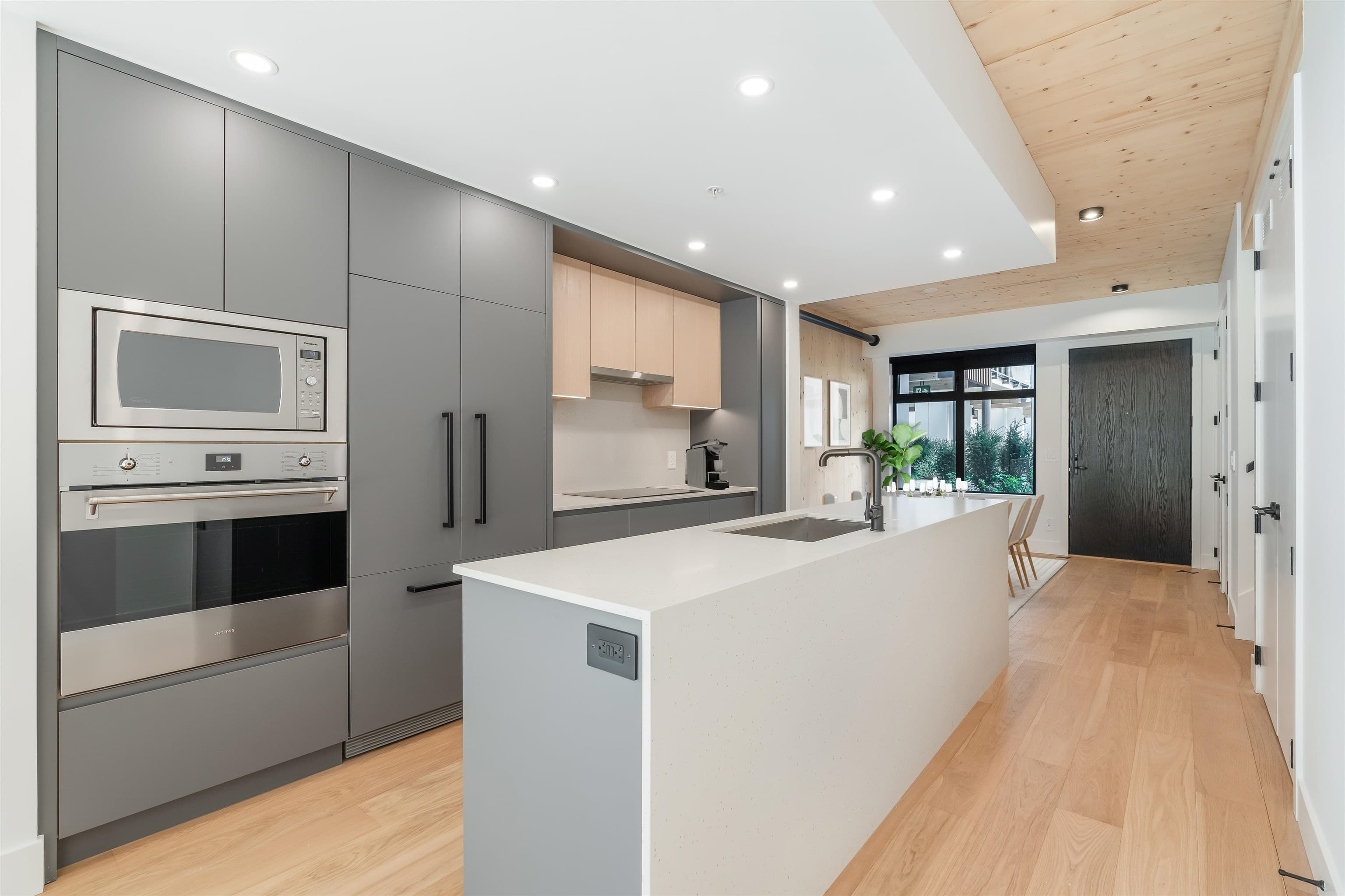 121 - 310 Salter Street, New Westminster, V3M 0N7 — photo 5