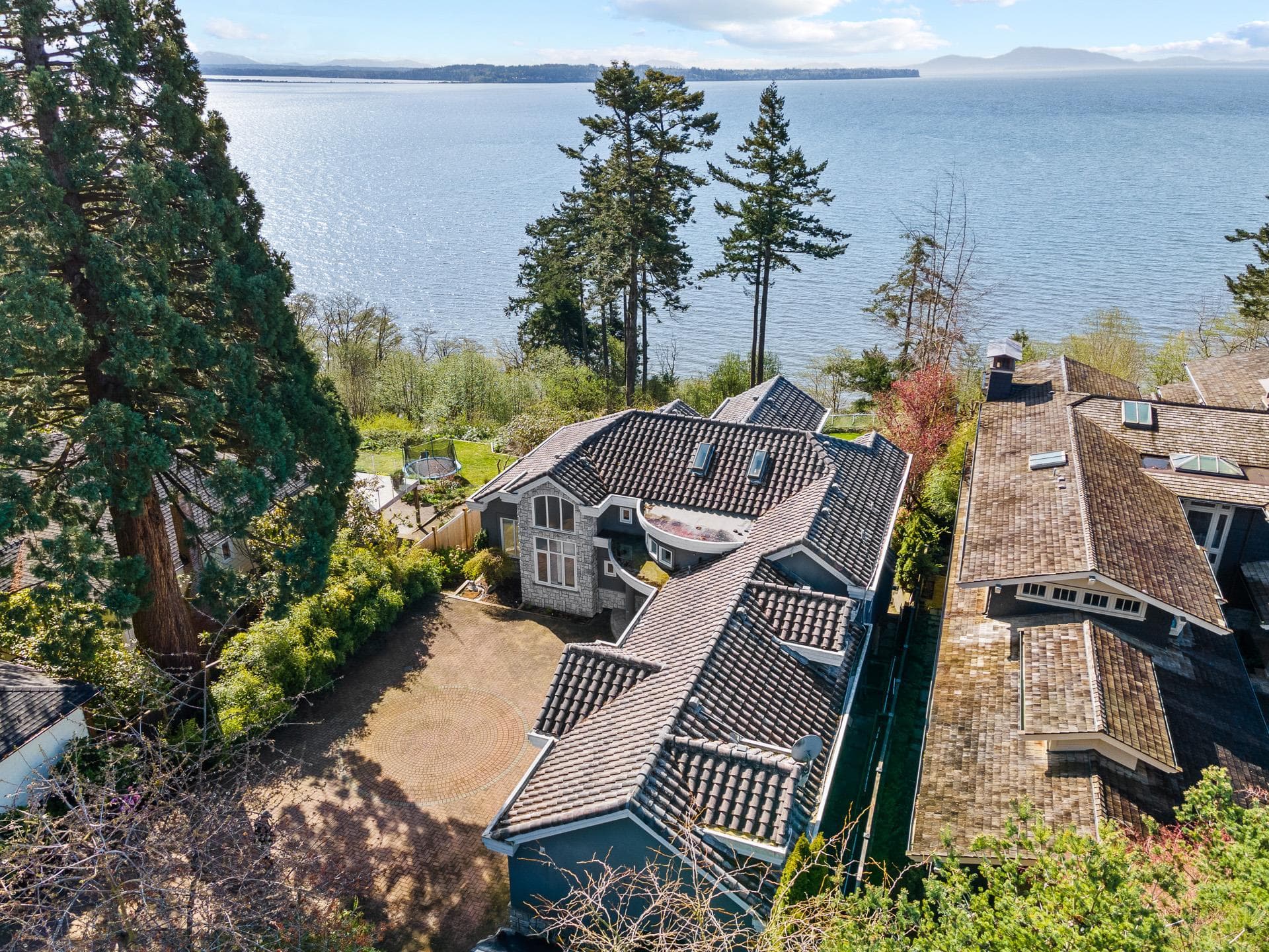 14032 Terry Road, White Rock
