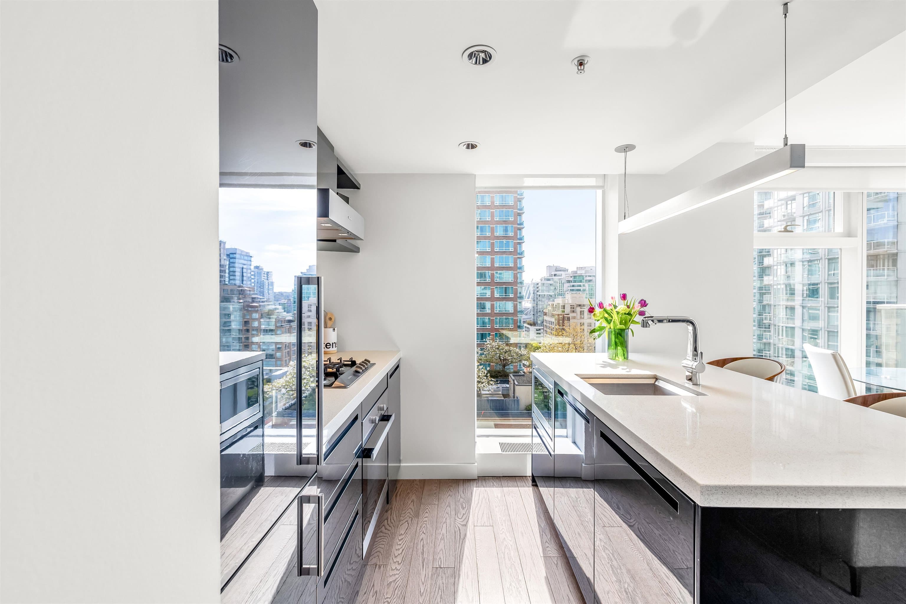 1512 - 777 Richards Street, Vancouver, V6B 0M6 — photo 3
