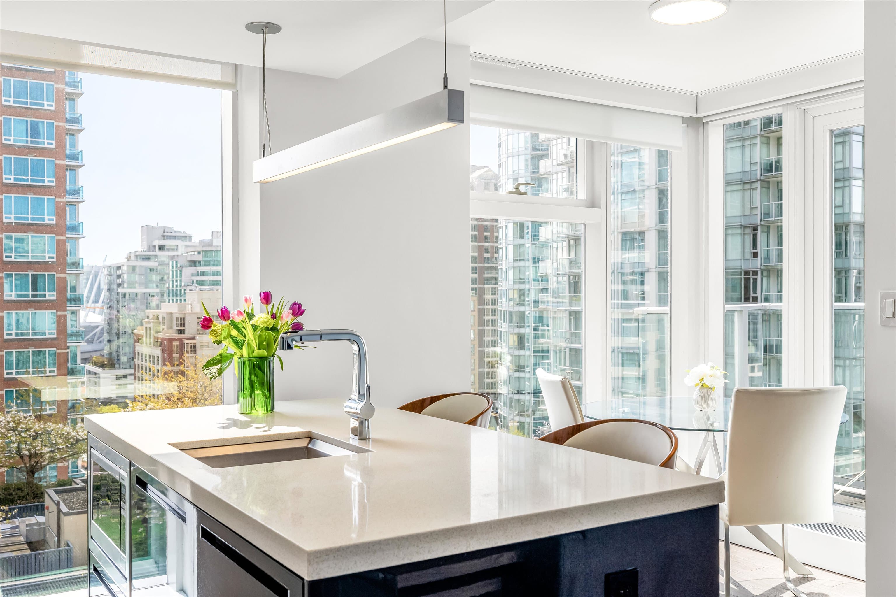 1512 - 777 Richards Street, Vancouver, V6B 0M6 — photo 5