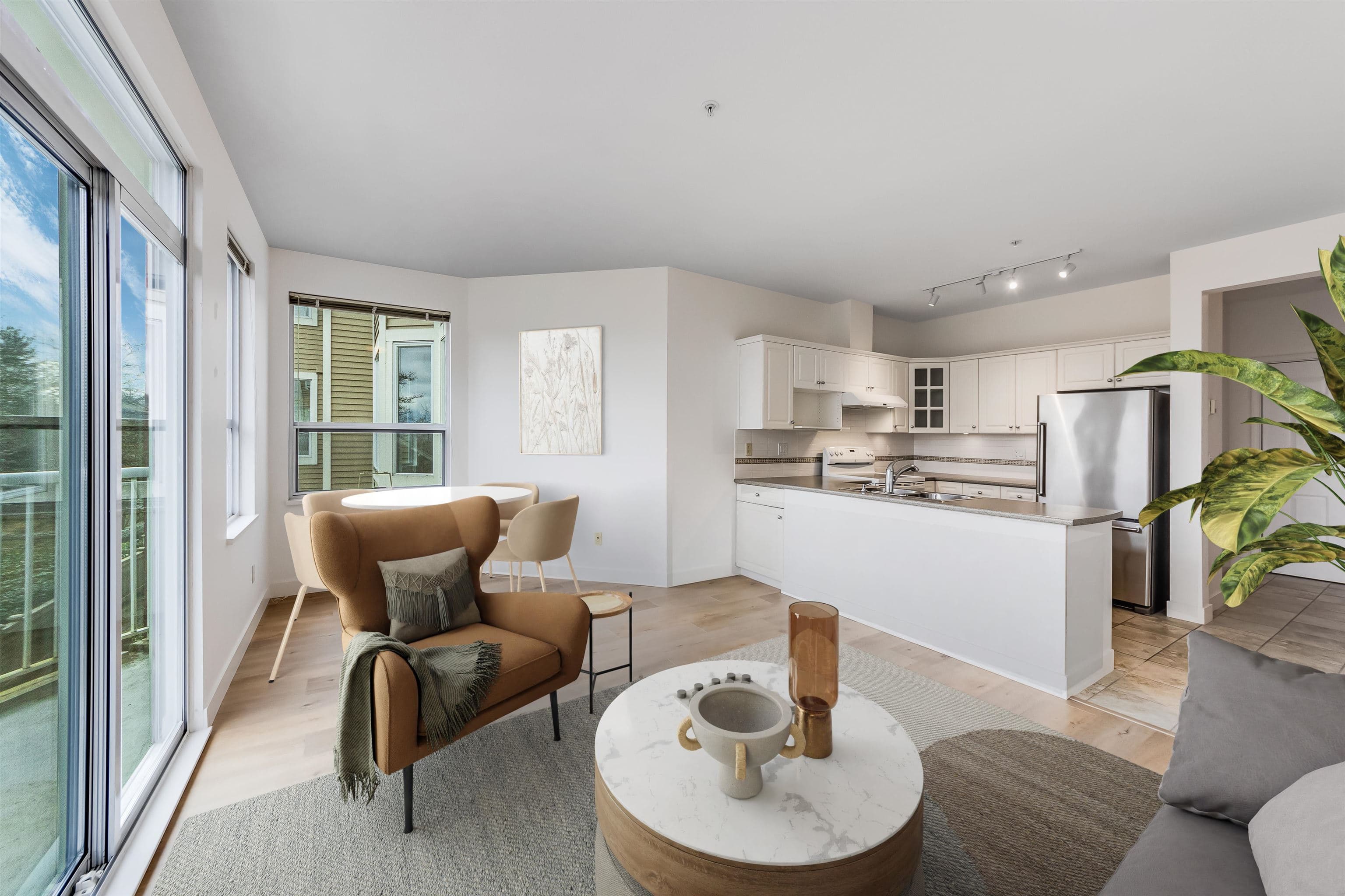 205 - 5270 Oakmount Crescent, Burnaby, V5H 4S1 — photo 5