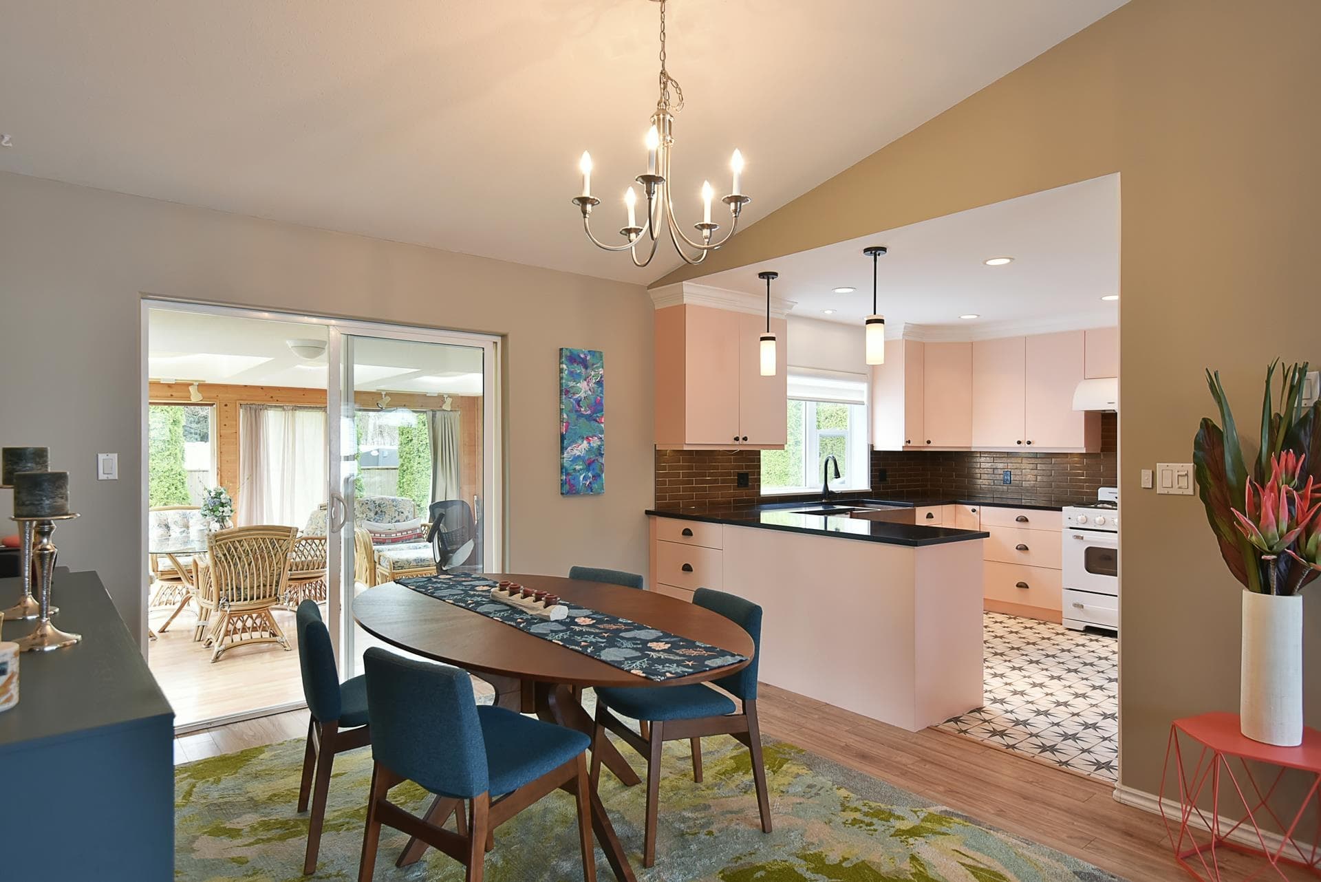 5643 Curtis Place, Sechelt, V7Z 0R9 — photo 4
