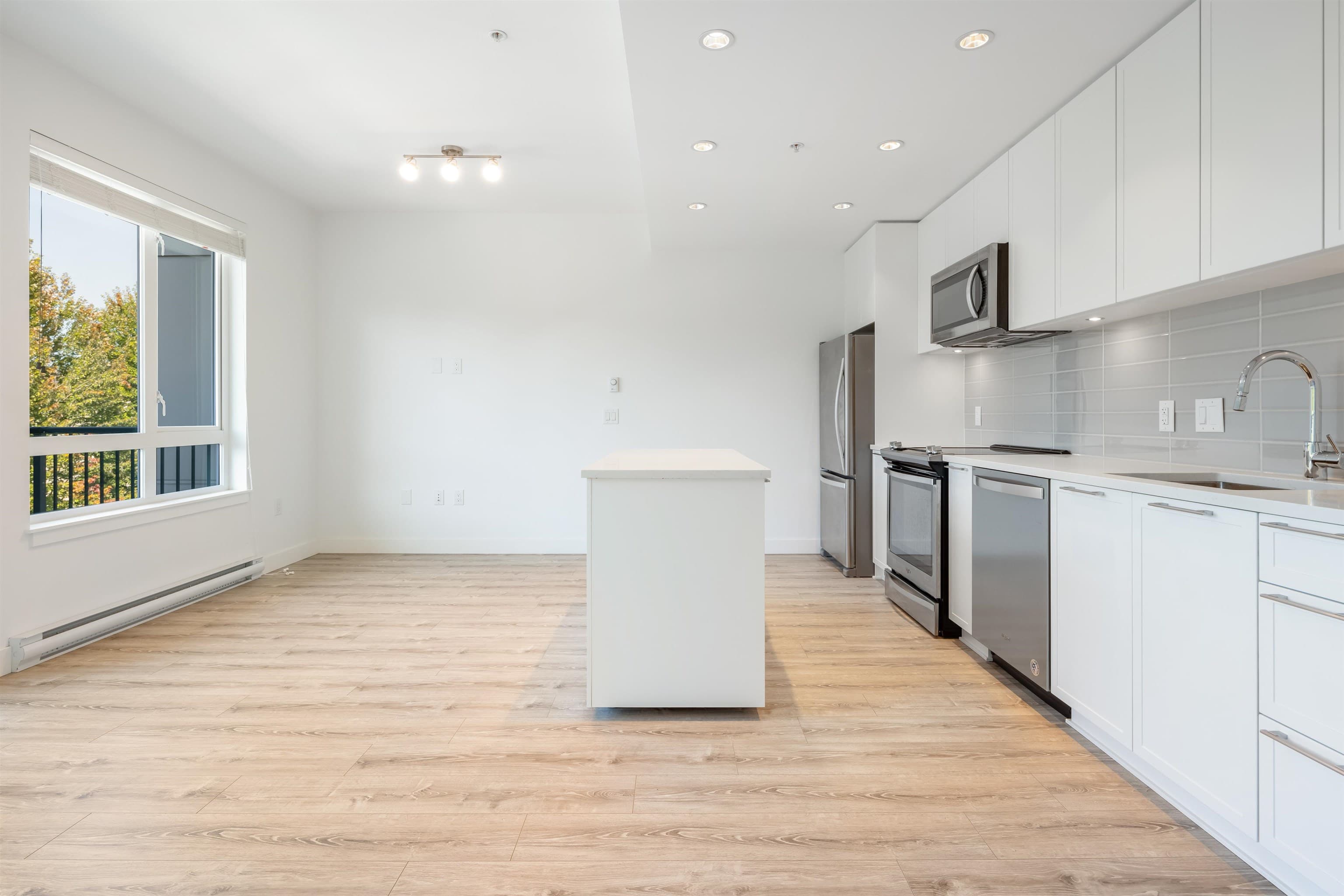 407 - 2382 Atkins Avenue, Port Coquitlam, V3C 0G7 — photo 2