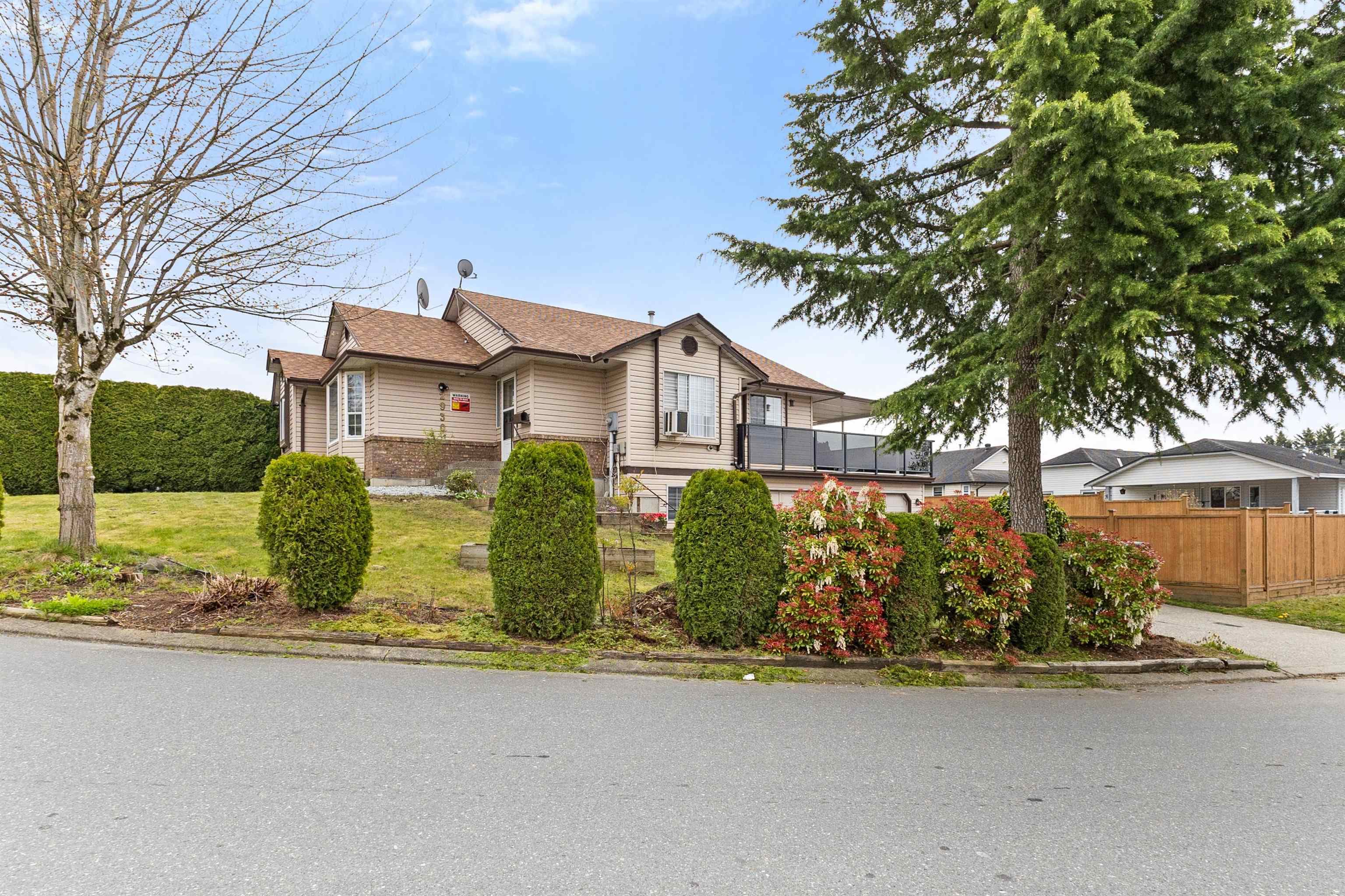 2930 Edgehill Avenue, Abbotsford, V2T 5J9 — photo 3